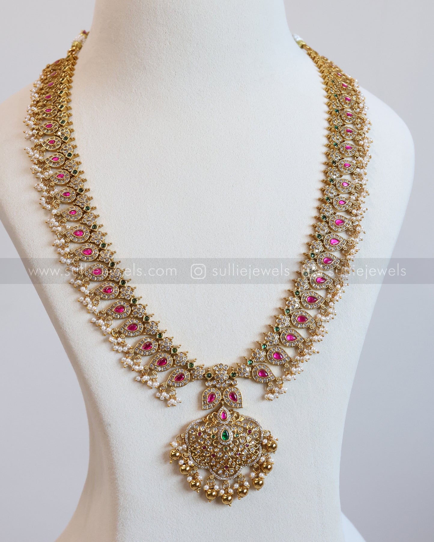 7134 - No Idol - Kemp Guttapusalu Long Chain with Earring - Gold Beads