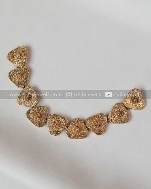 Sullie Basic - Gold Triangular Necklace with Stud