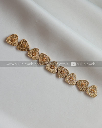 Sullie Basic - Gold Triangular Necklace with Stud