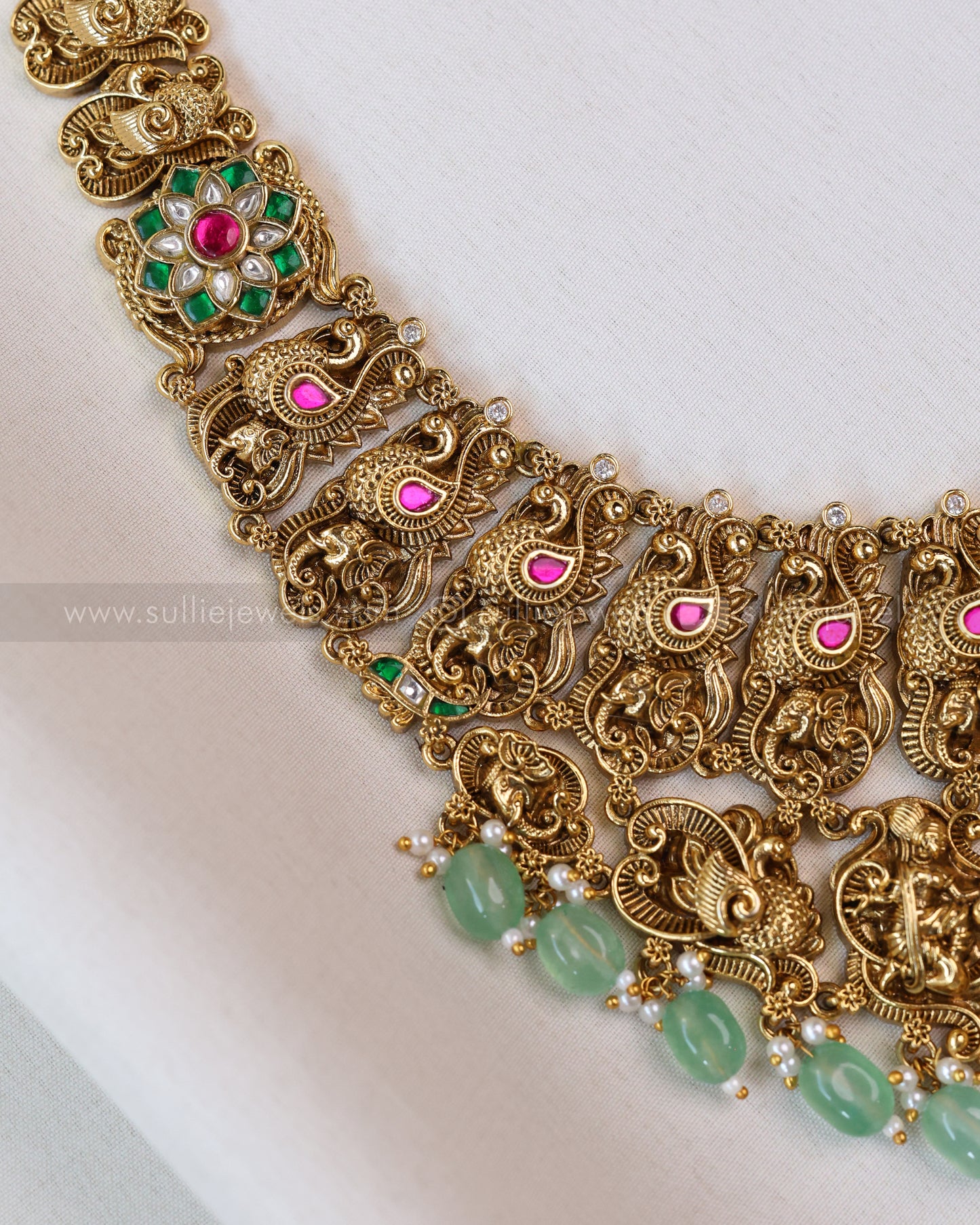 7152 - Premium 3D Nakshi Work Peacock details Mint Beads Nagas Haram