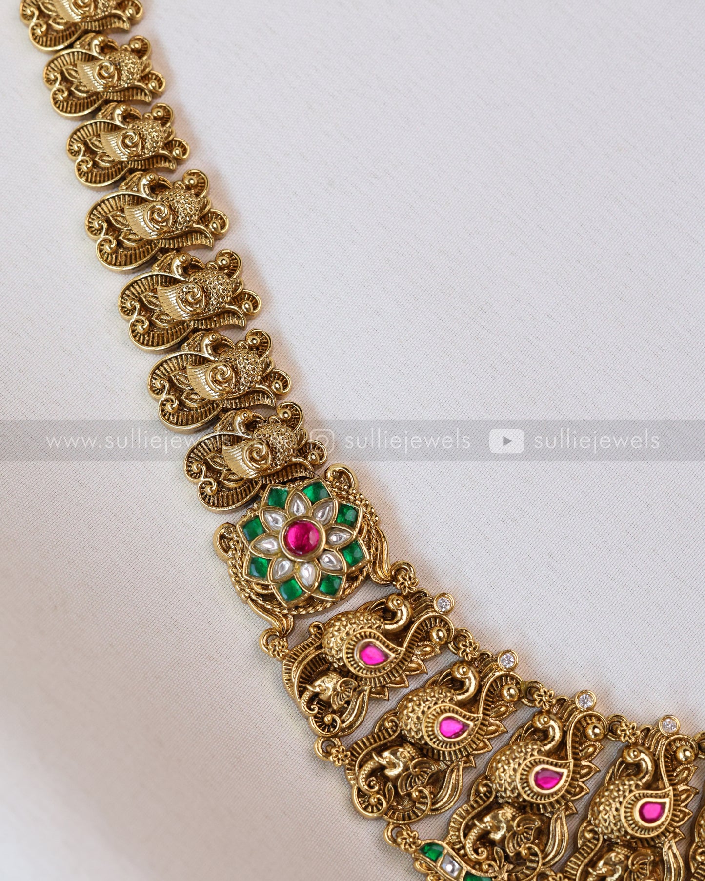 7152 - Premium 3D Nakshi Work Peacock details Mint Beads Nagas Haram
