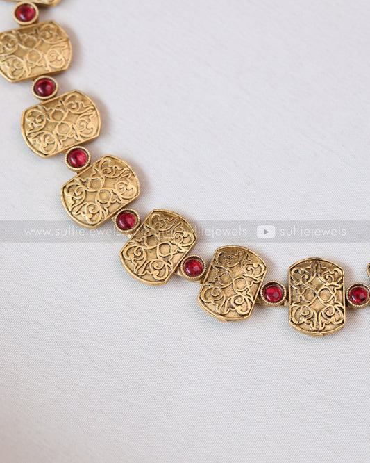 3744 - Sullie Basic - Ruby Gold Statement Necklace / Choker with Stud