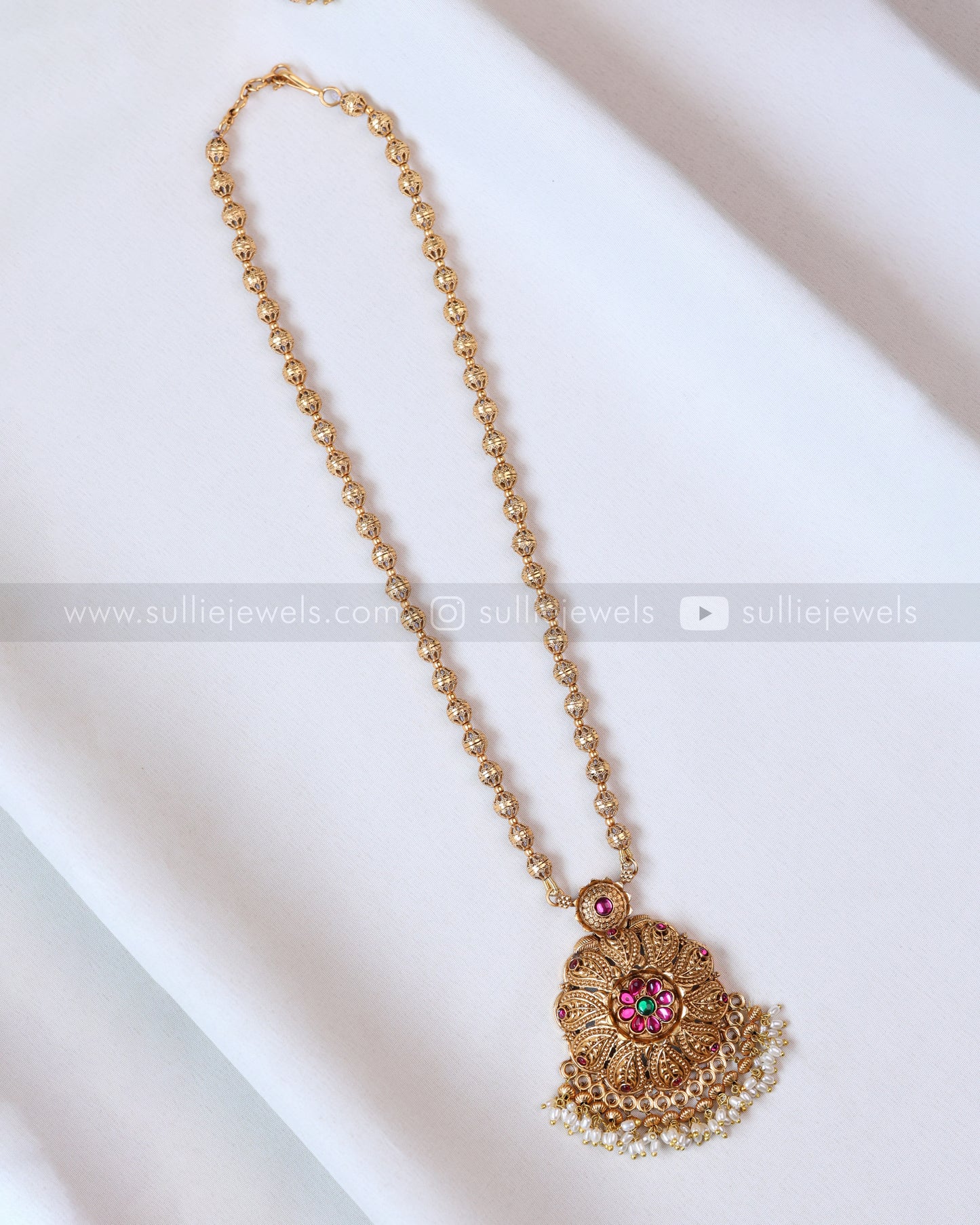 6038 - Sullie Basic - Floral Gold & Pearl Pendant Set with Jhumka