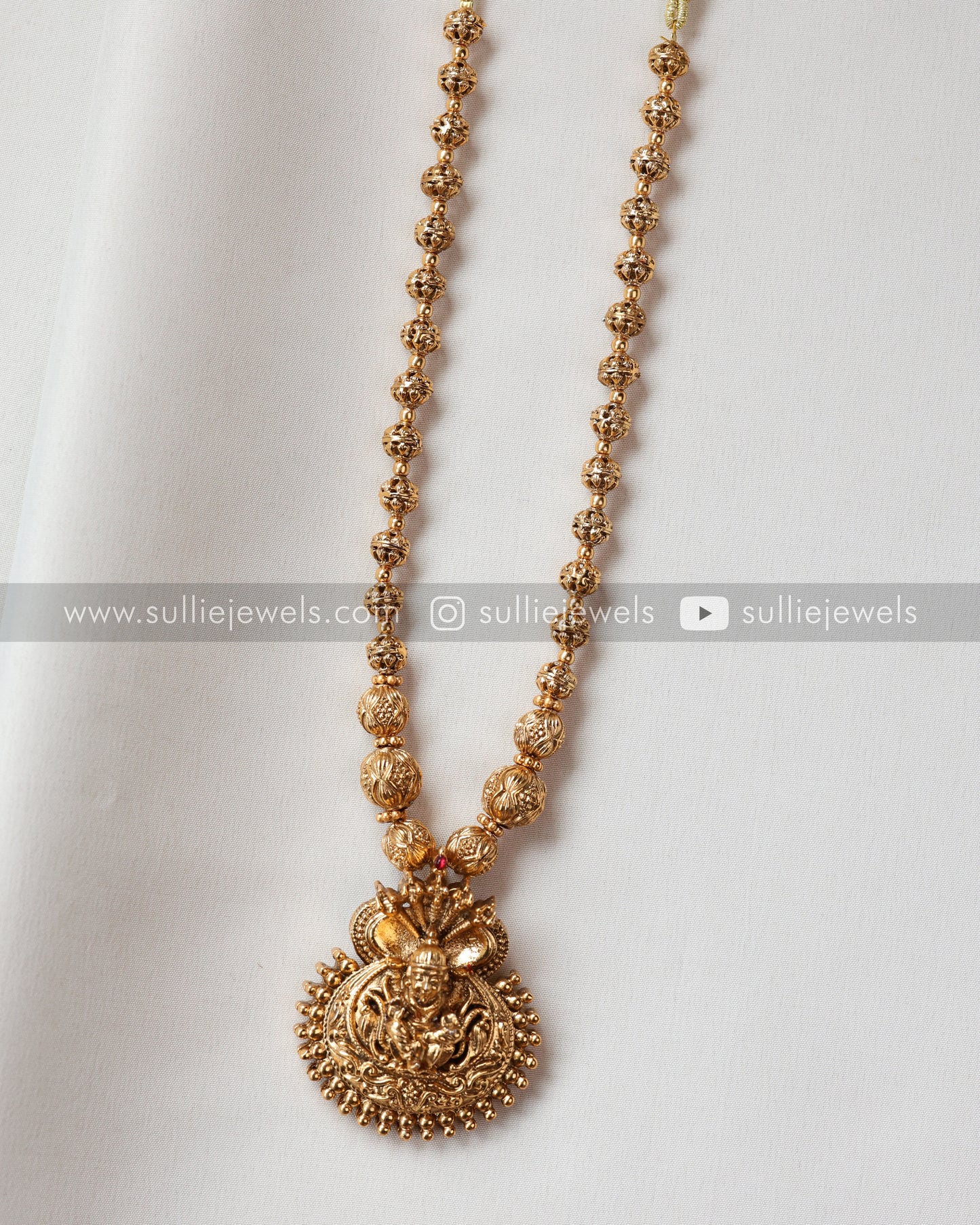 Sullie Basic - Goddess Pendant with Stud