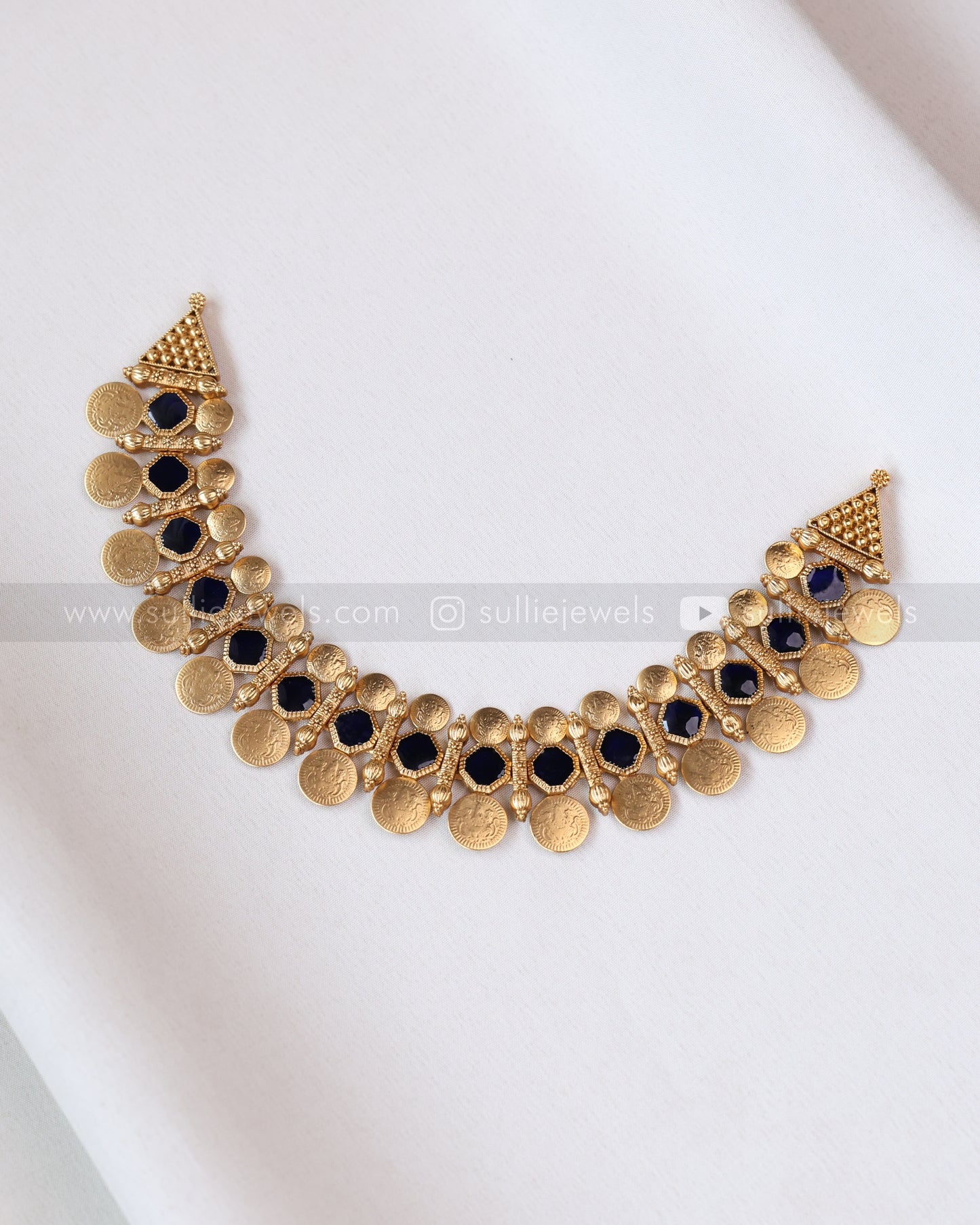 3748 - Sullie Basic - Navy Blue Stone Coin Necklace with Stud