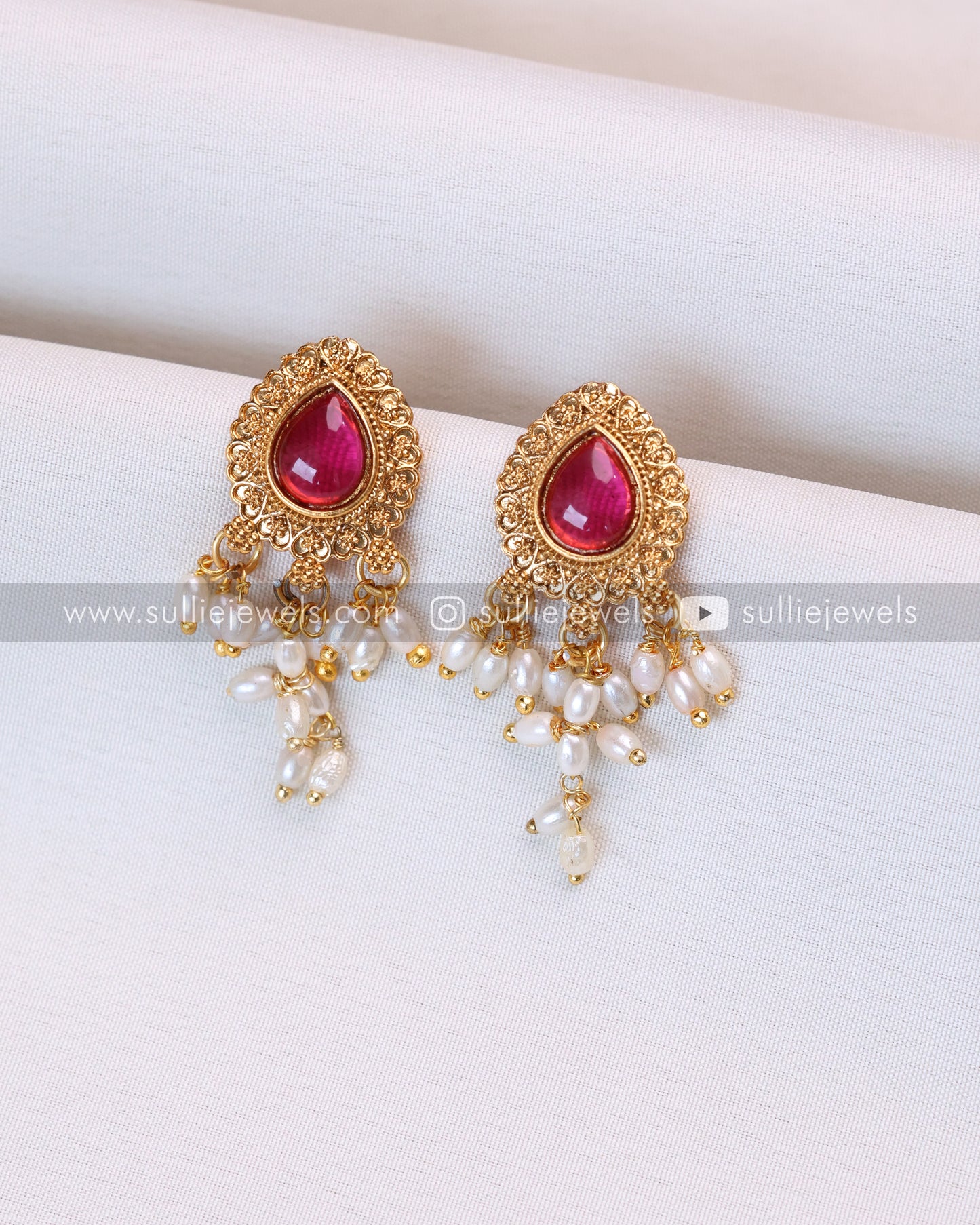 Sullie Basic - Stone Gold Necklace with Pearls & Stud - Ruby