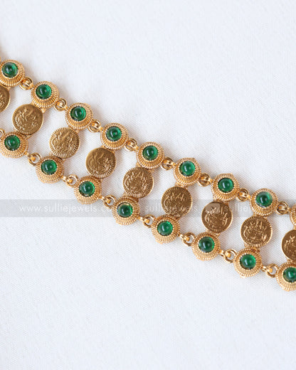 Sullie Basic - Traditional Coin & Stone Choker with Stud