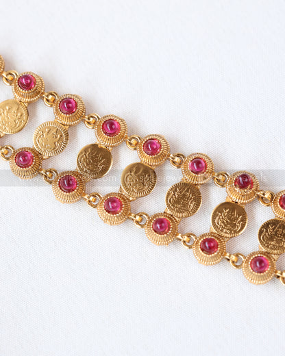 Sullie Basic - Traditional Coin & Stone Choker with Stud