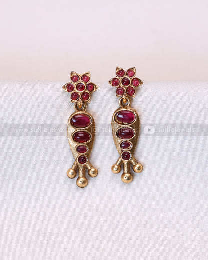 3739 - Ruby Stone Golden Spike Necklace with Stud