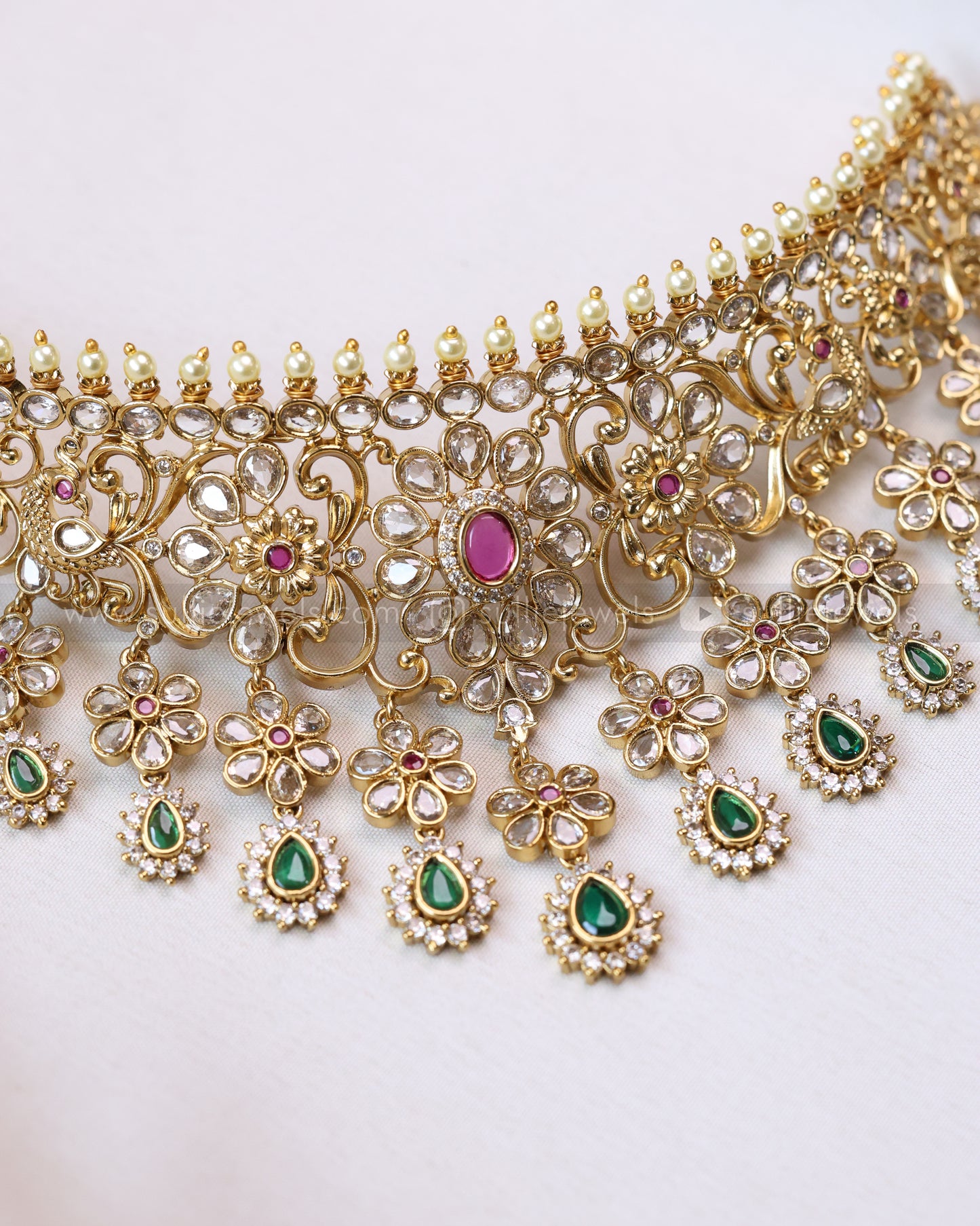 2128 - Premium Floral Gold Choker with Earring