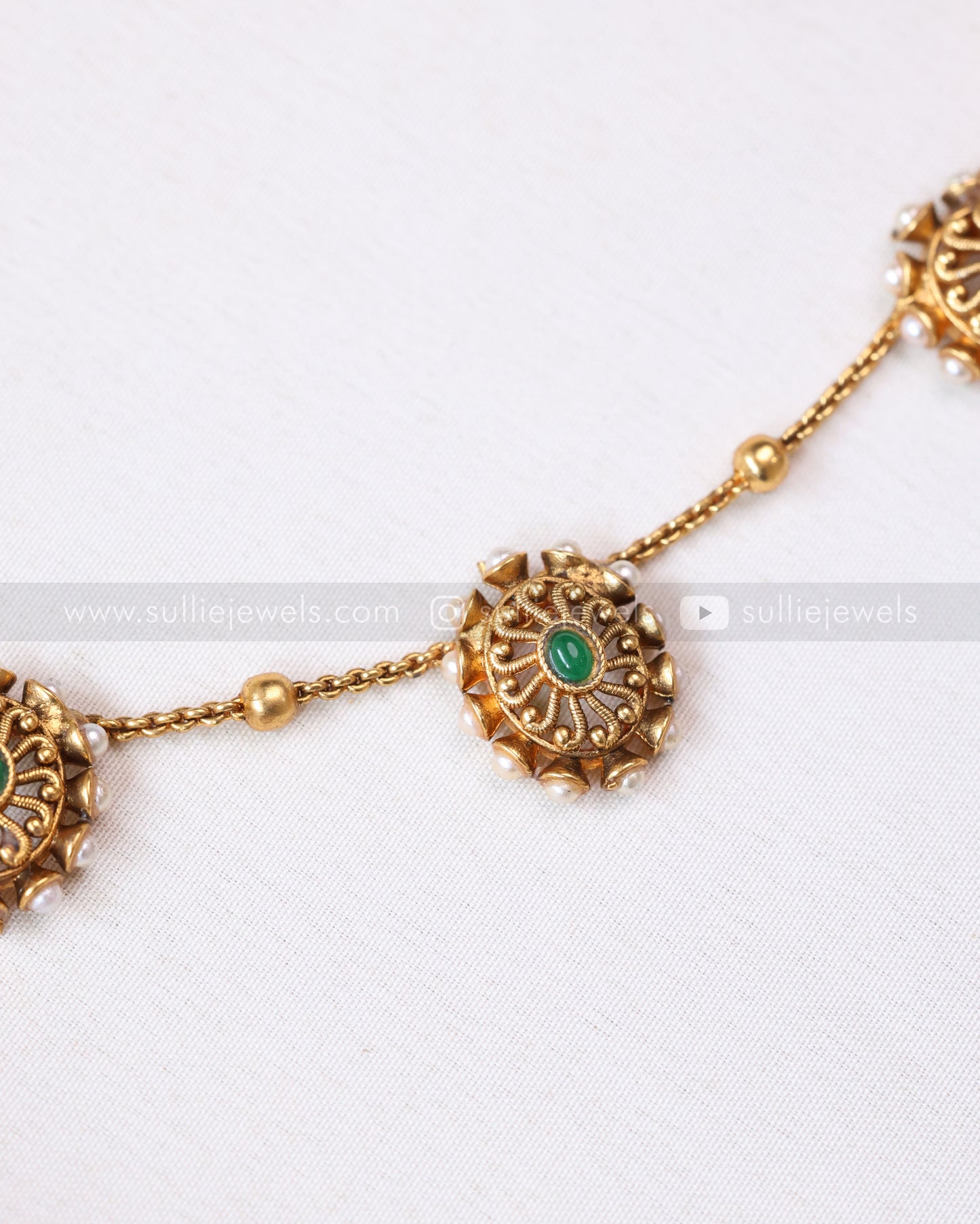 3798 - Sullie Basic - Minimal Gold Chakra Necklace with Stud