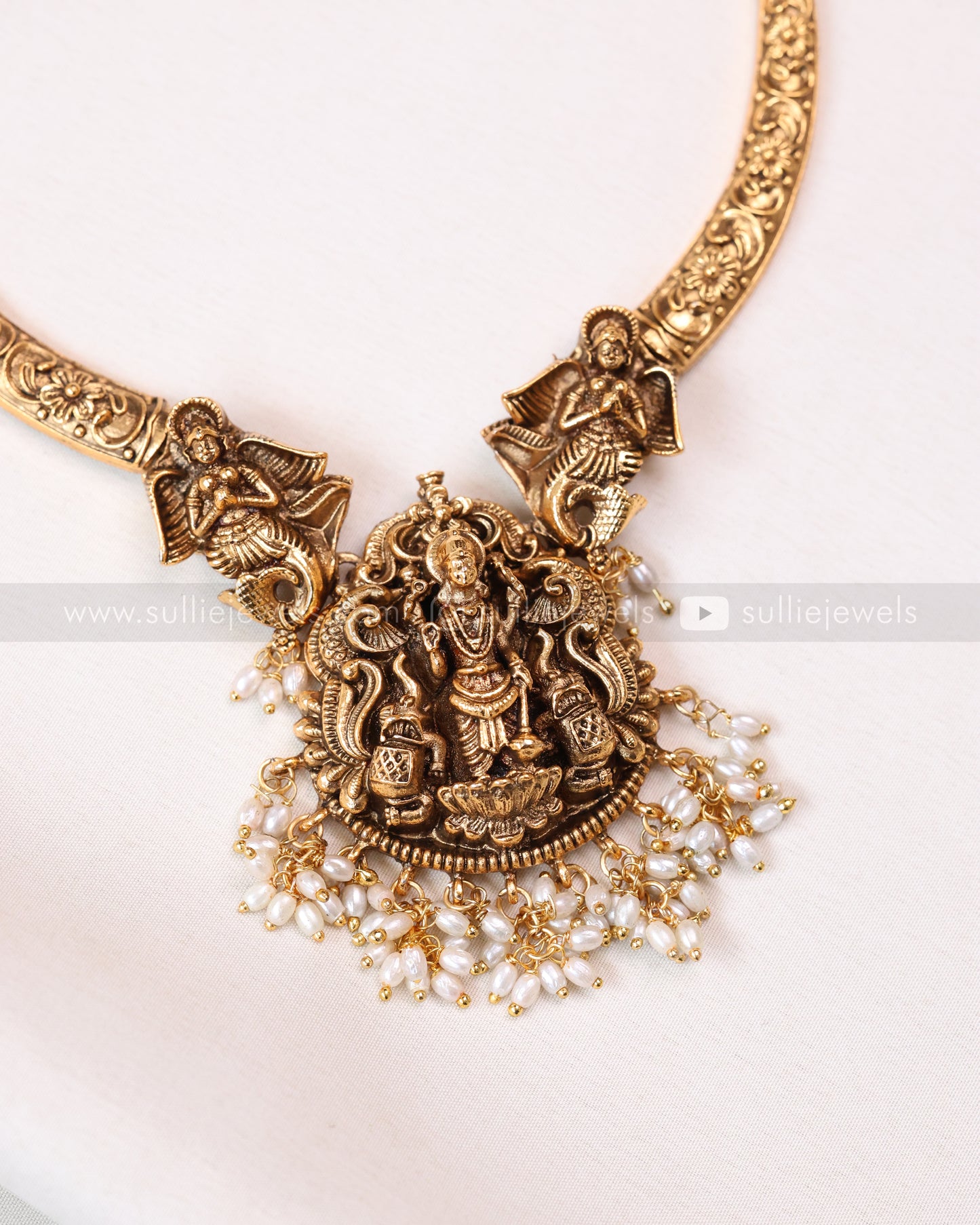 3794 - Sullie Basic - Lord Vishnu Hasli Necklace with Jhumka