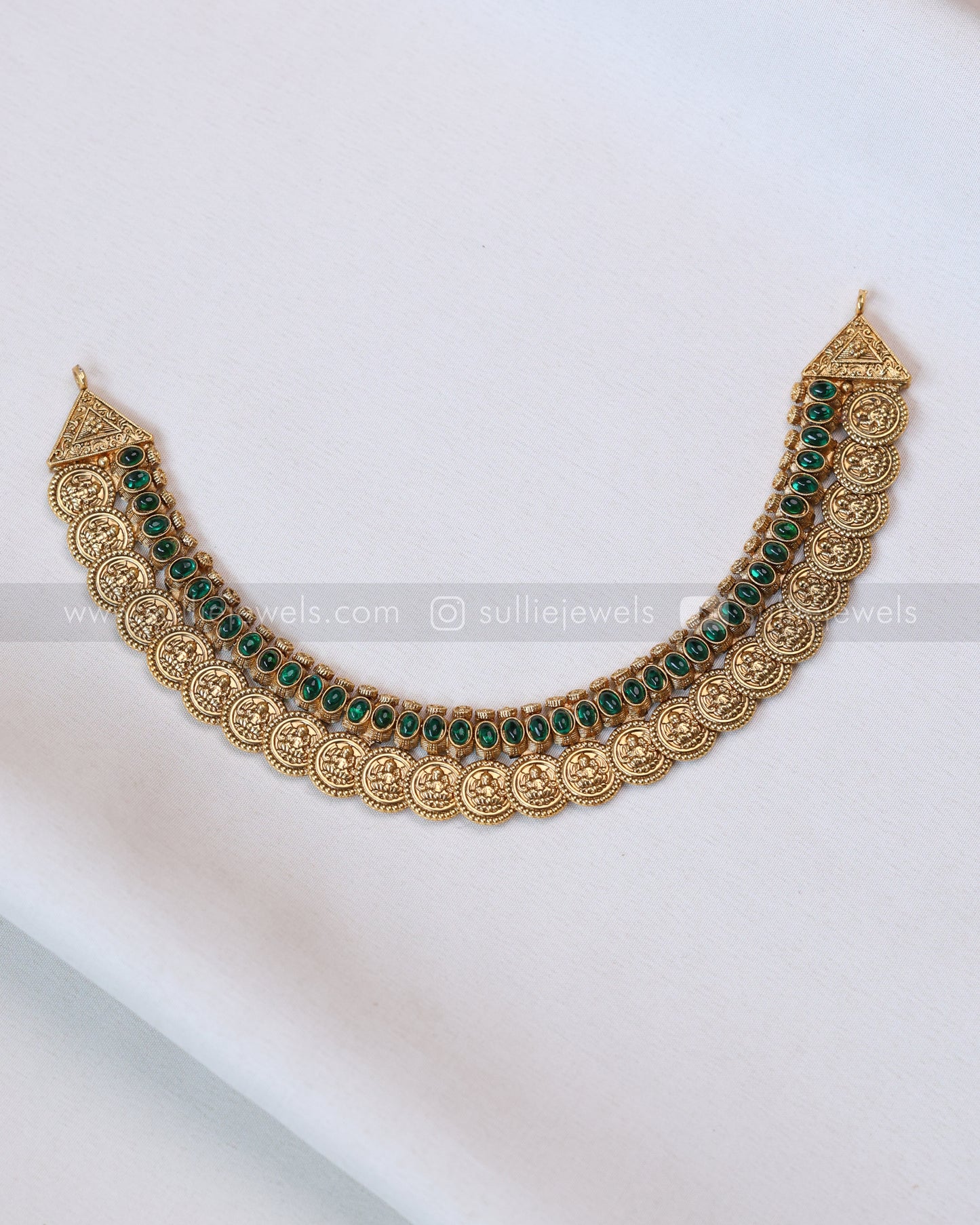 3793 - Sullie Basic - Lakshmi Coin Green Kaashu Maala / Coine Necklace with Stud