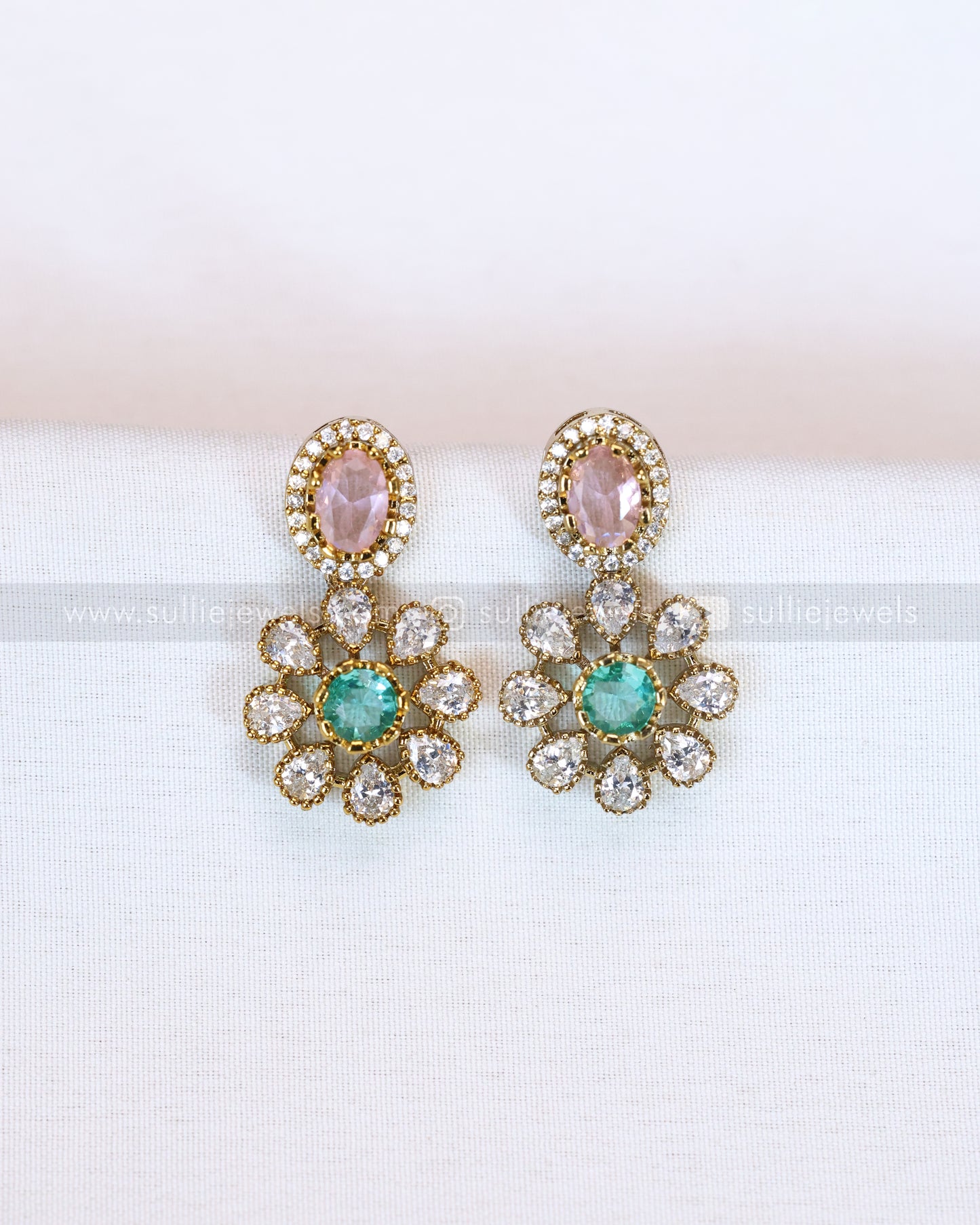 3730 - Pastel Shade Floral Victorian Necklace with Stud