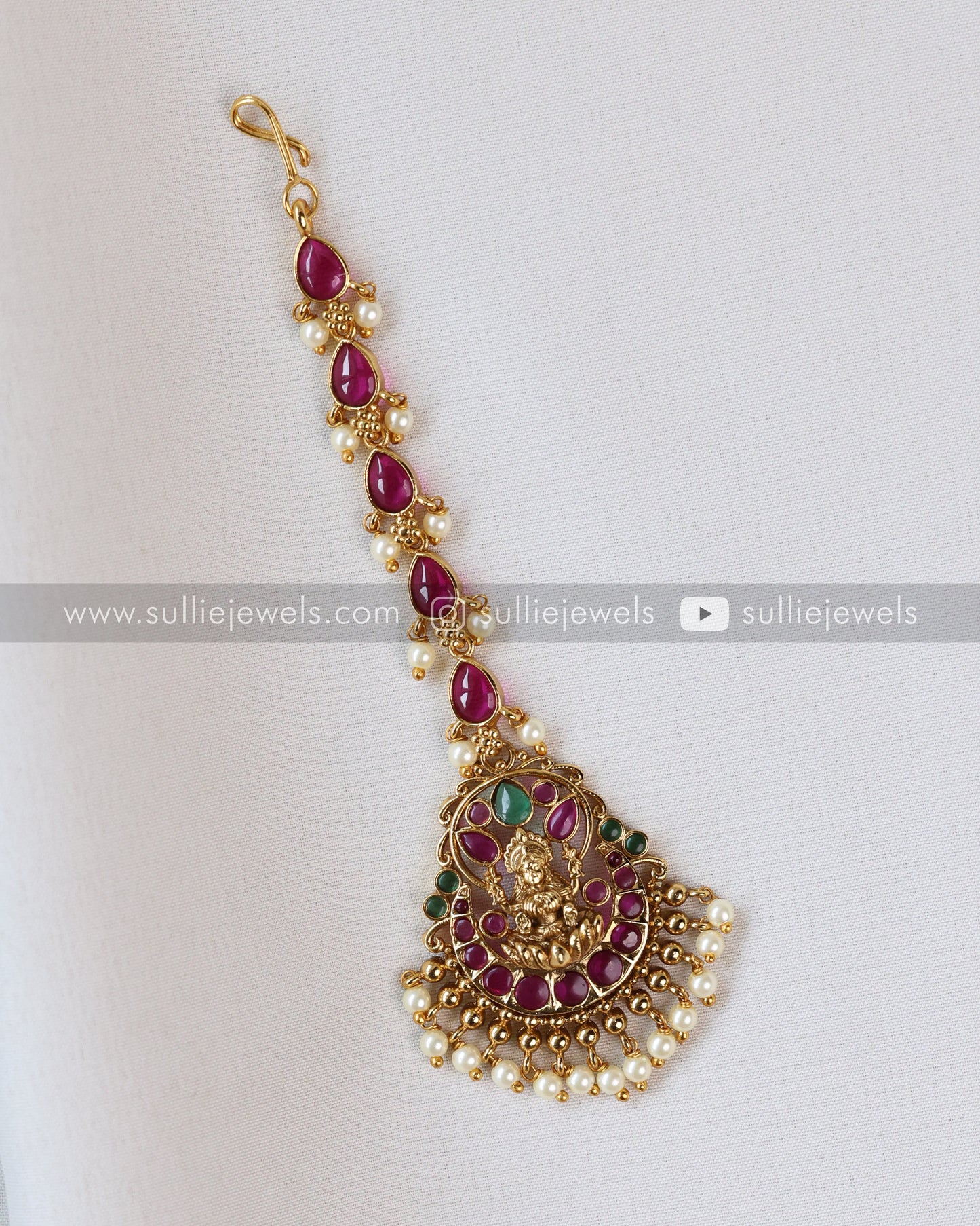 Lakshmi Kemp Minimal Premium Tikka