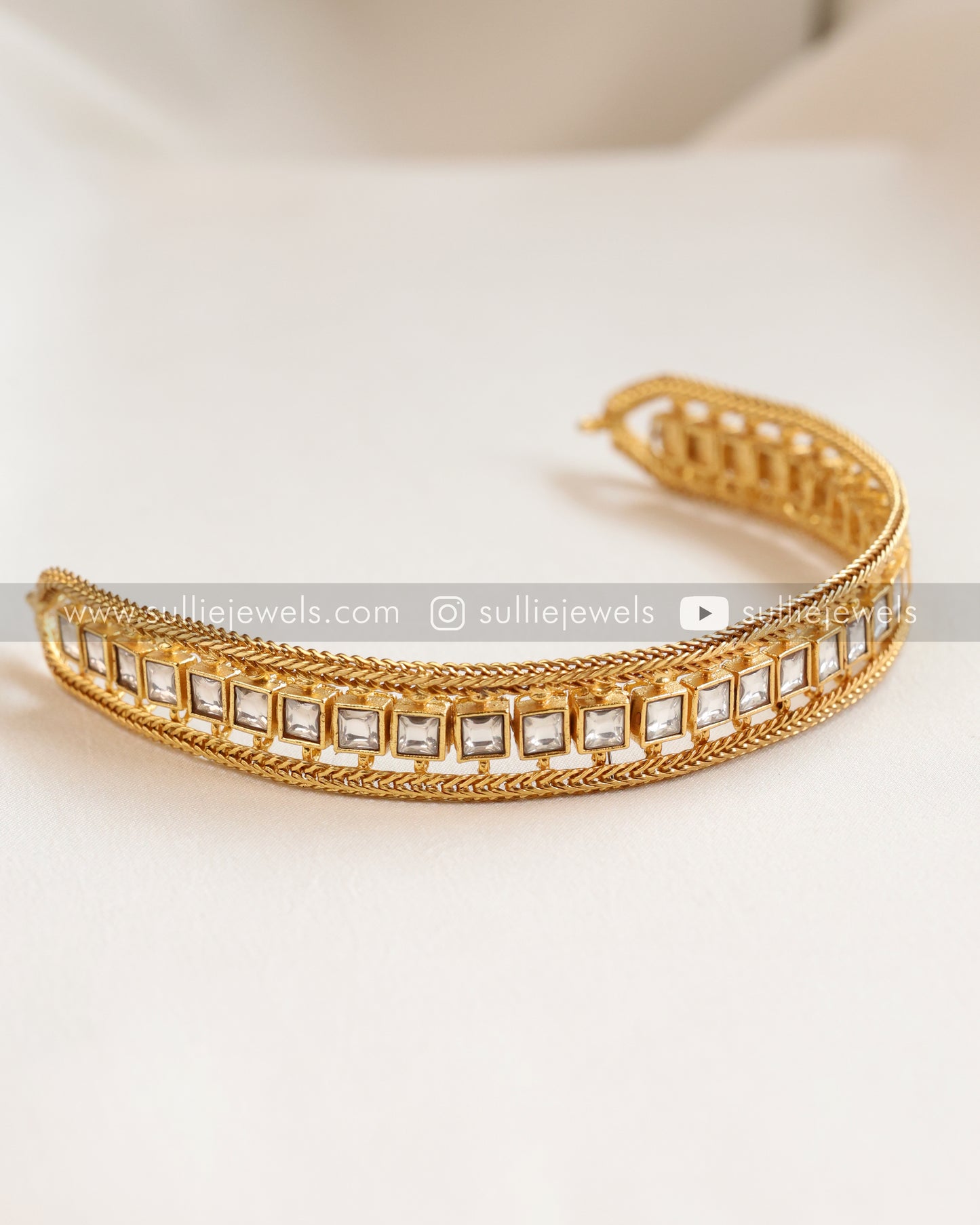 Premium White Stone Band Choker
