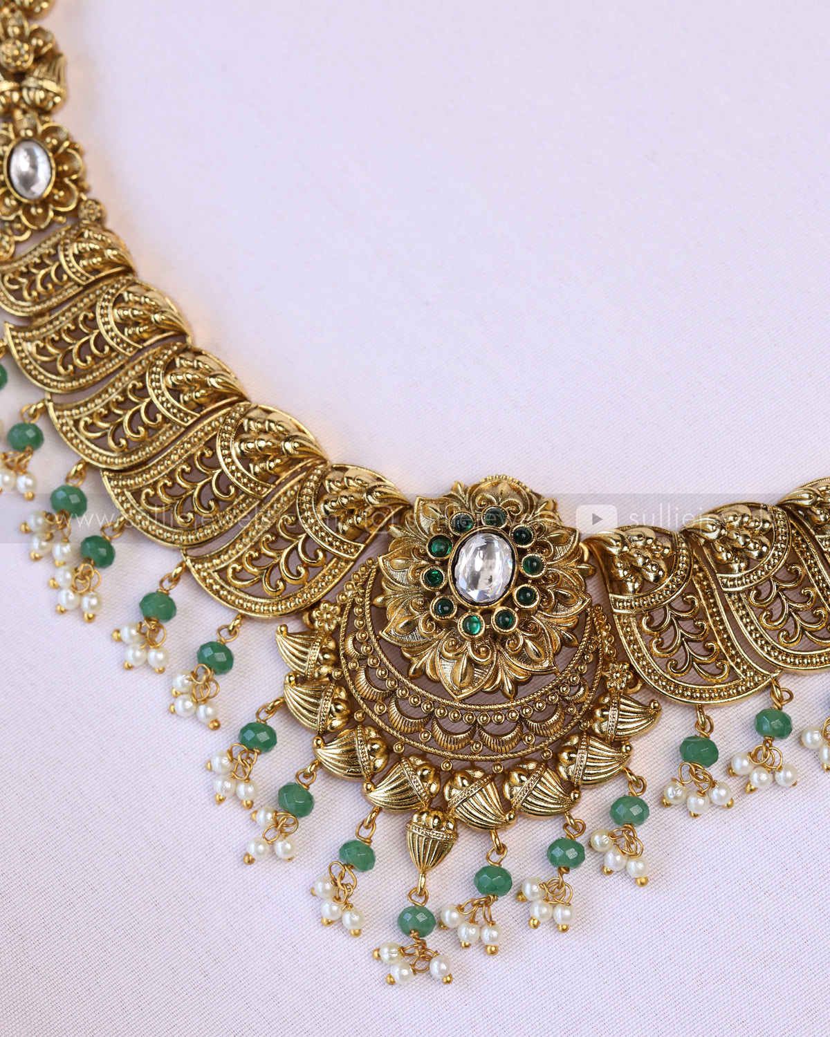 3943 - No Idol Statement Feather Design Necklace with Stud - Mint Beads