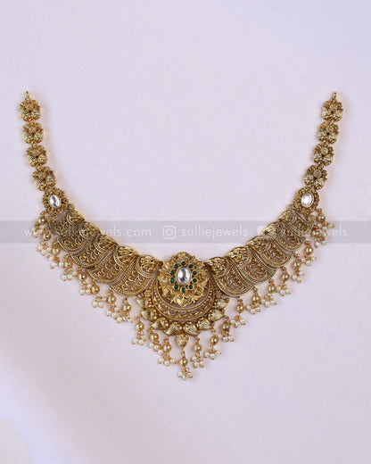 3942 - No Idol Statement Feather Design Necklace with Stud - Gold Beads