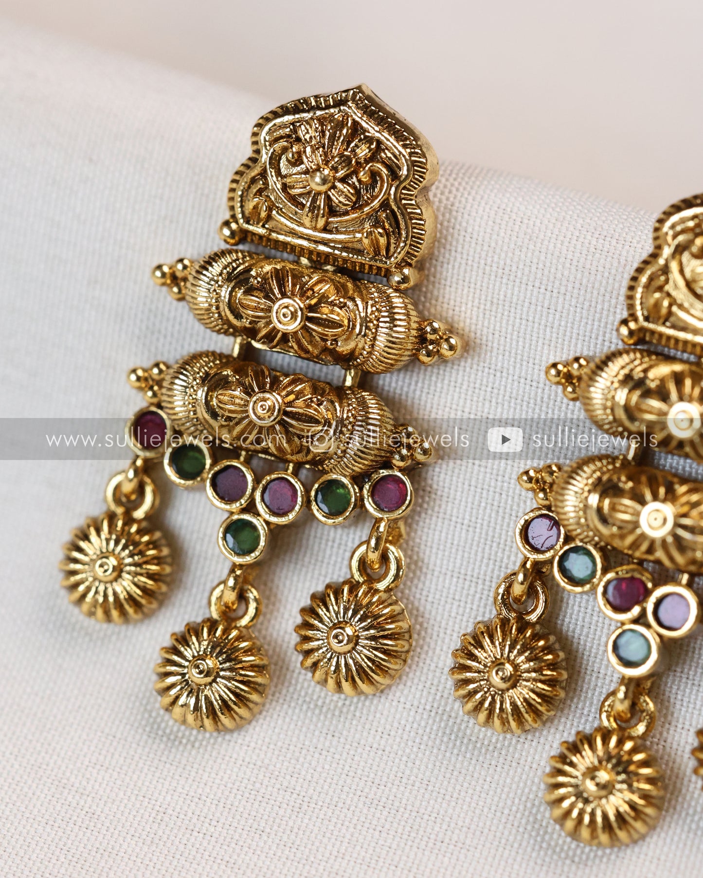 No Idol Gold Tube Design Necklace with Earring