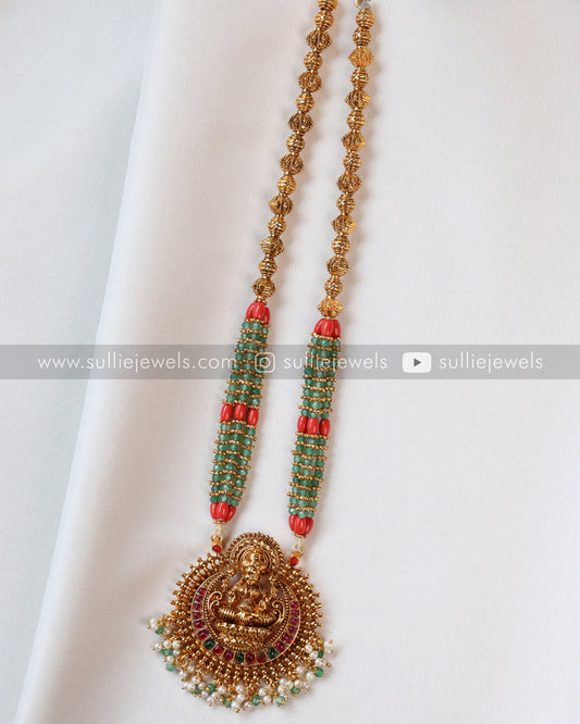 Sullie Basic - Lakshmi Pendant with Green & Coral Beads