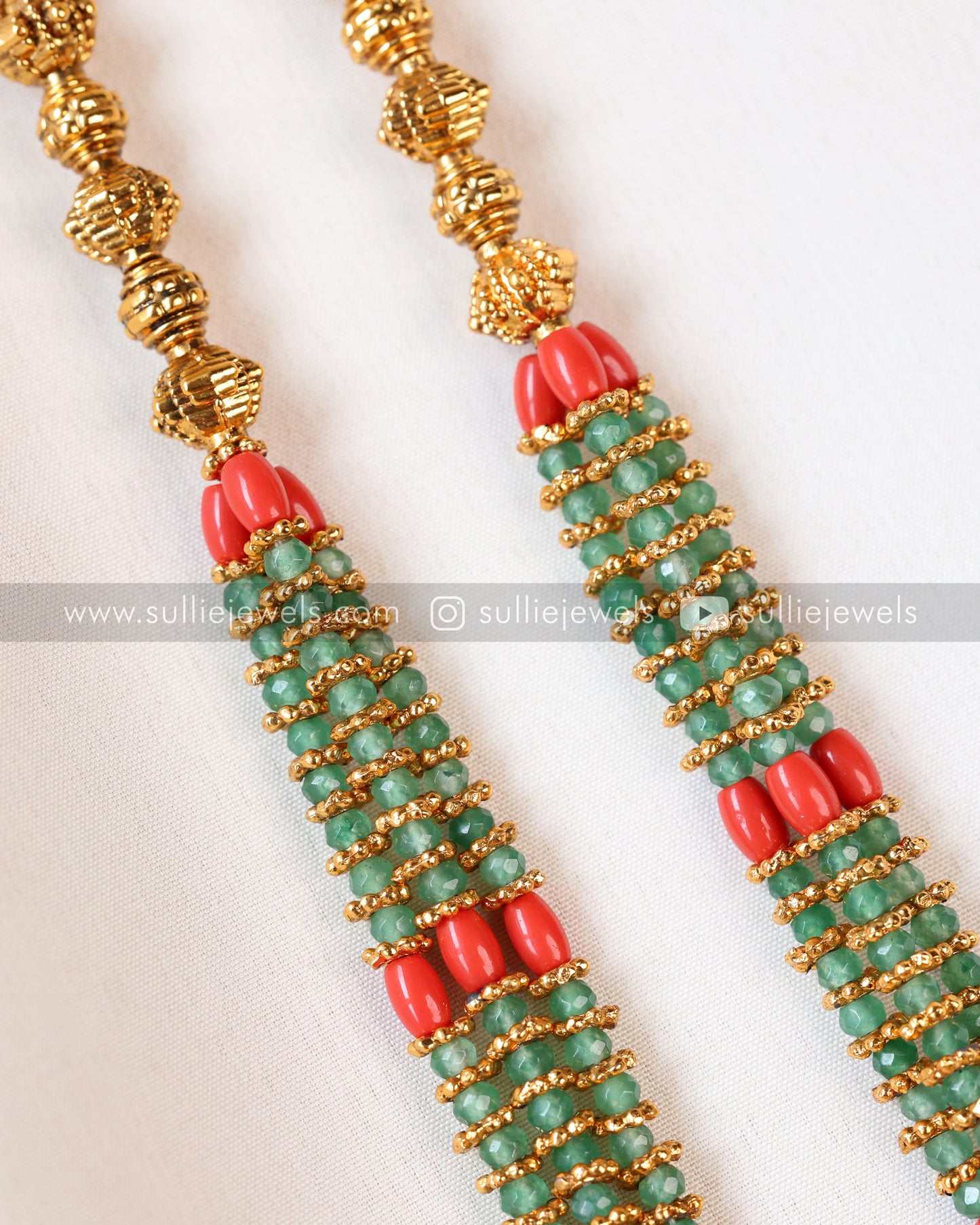 Sullie Basic - Lakshmi Pendant with Green & Coral Beads
