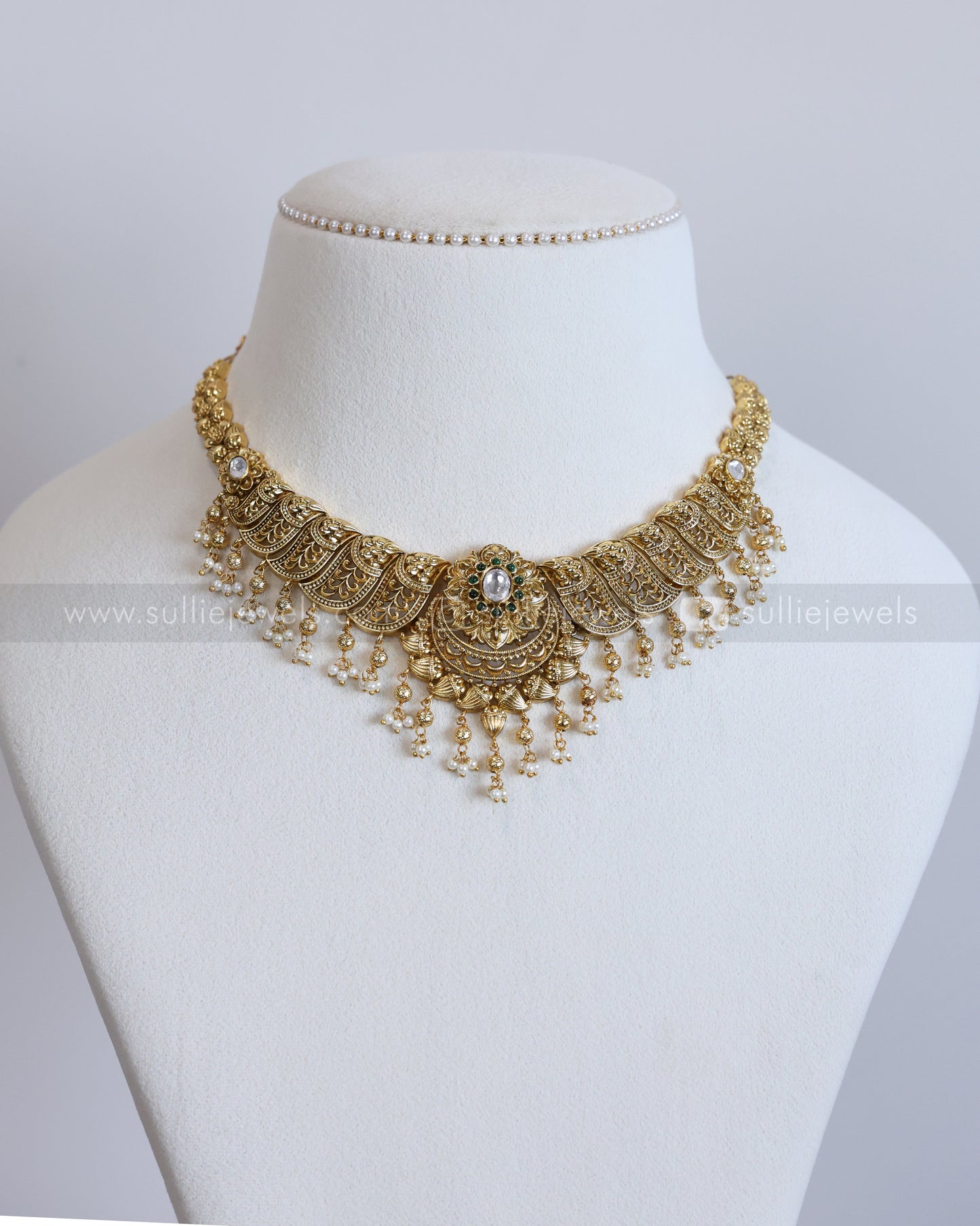 3942 - No Idol Statement Feather Design Necklace with Stud - Gold Beads