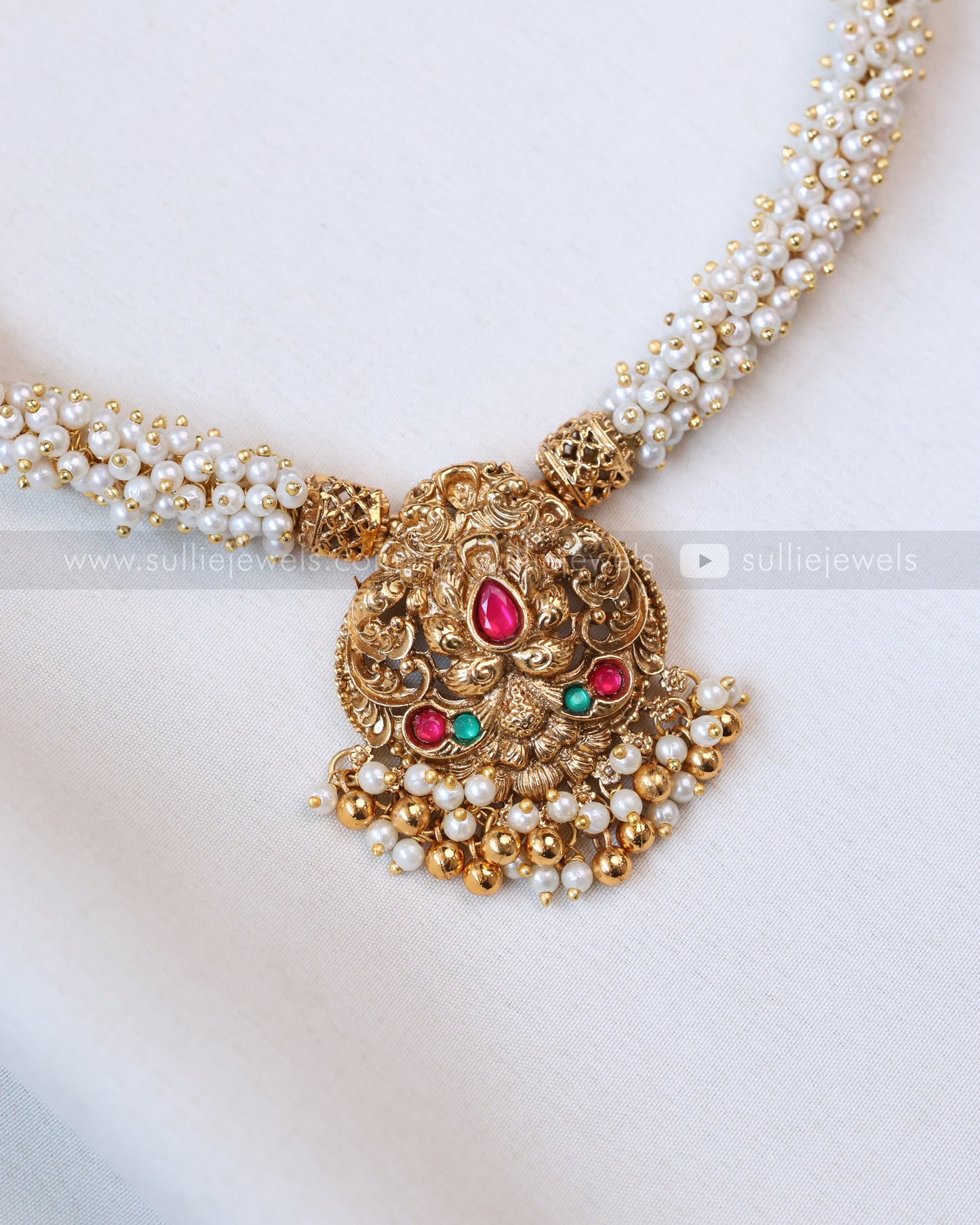 3807 - Sullie Basic - Lakshmi Pendant Pearl Cluster Necklace with Studs
