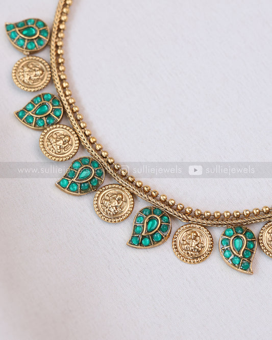 3727 - Sullie Basic - Kemp Coin Maanga Maala with Studs - Bright Green