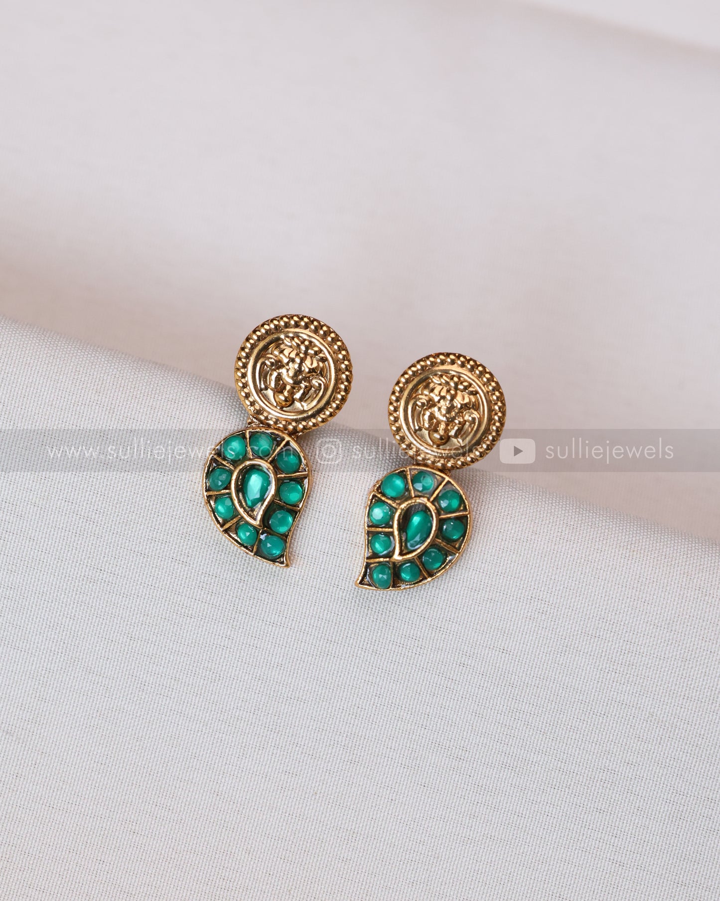 3727 - Sullie Basic - Kemp Coin Maanga Maala with Studs - Bright Green
