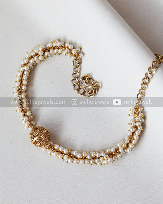 Sullie Basic - Golden Sphere Choker / Necklace with Stud