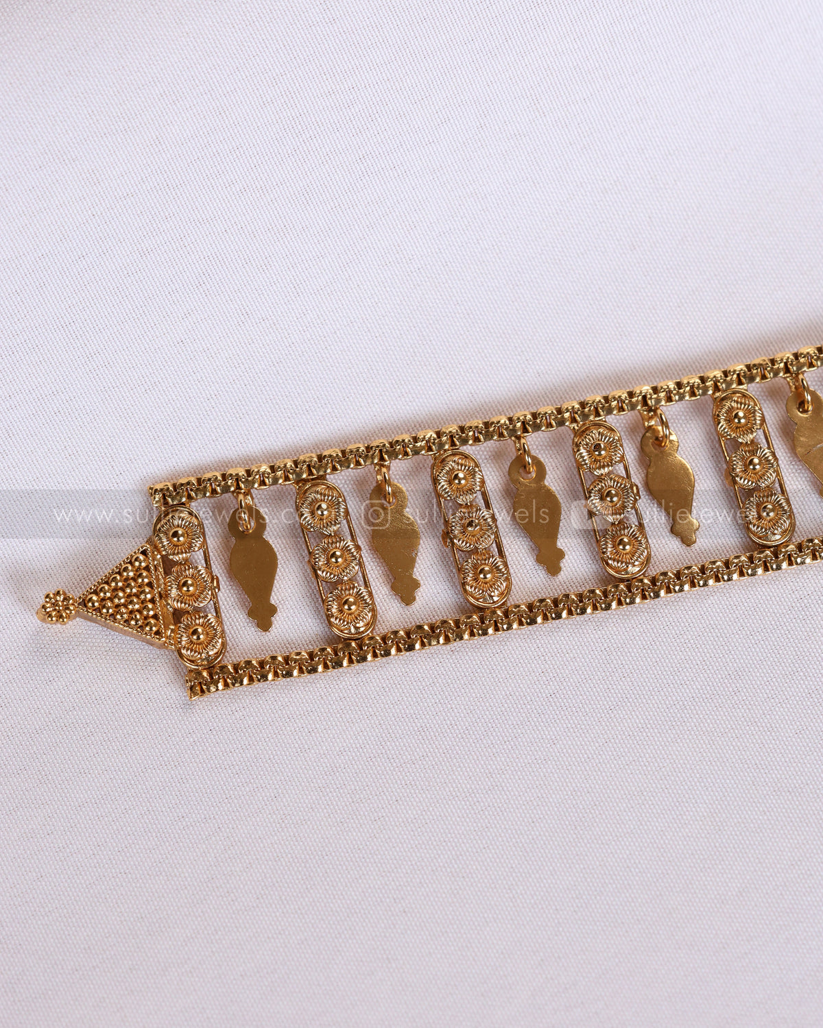 2169 - Sullie Basic Box Chain Single Line Elakkathali Design Choker with Stud