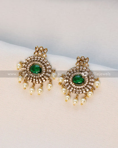 Emerald Centre Stone Necklace / Choker with Stud