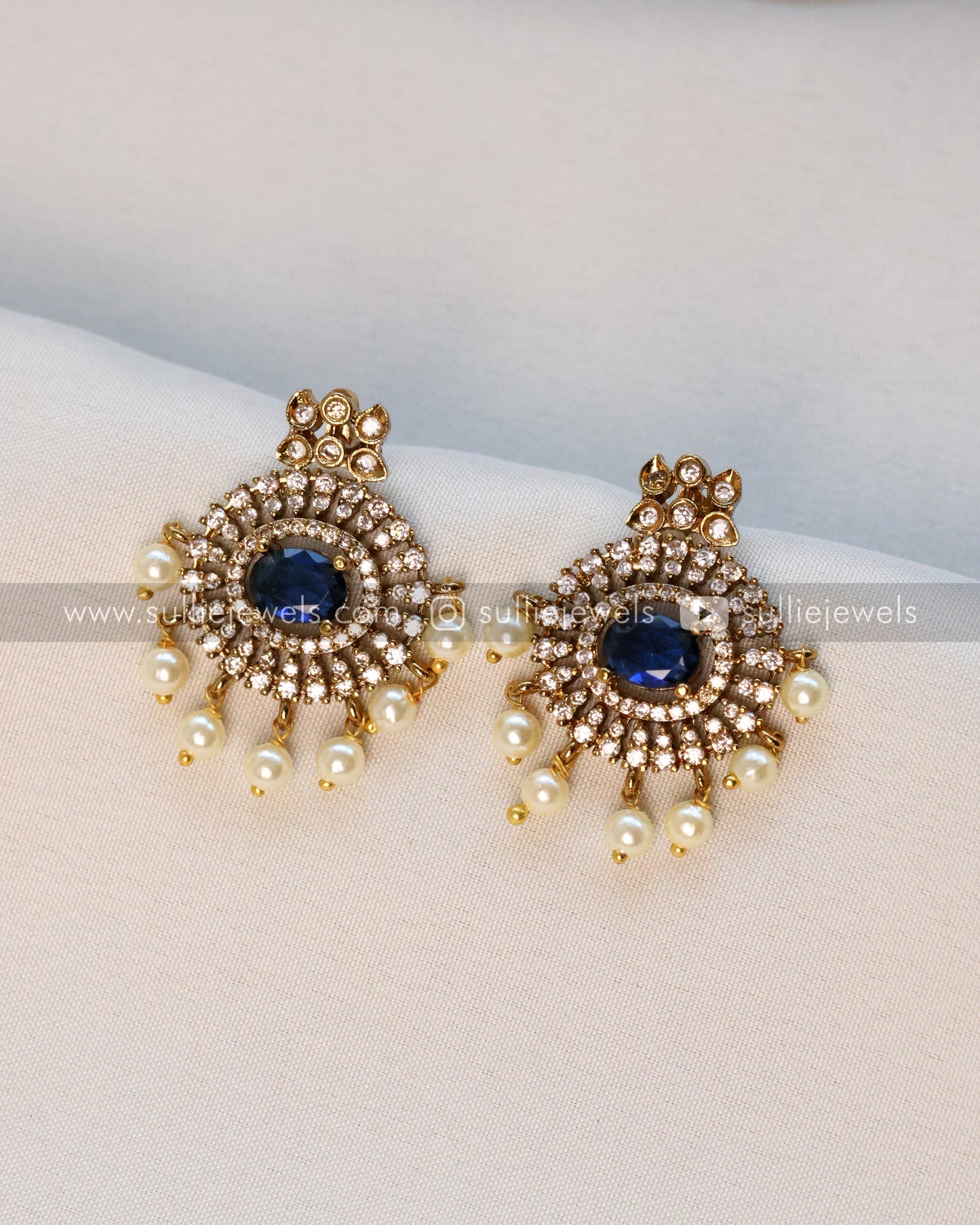 Blue Centre Stone Necklace / Choker with Stud