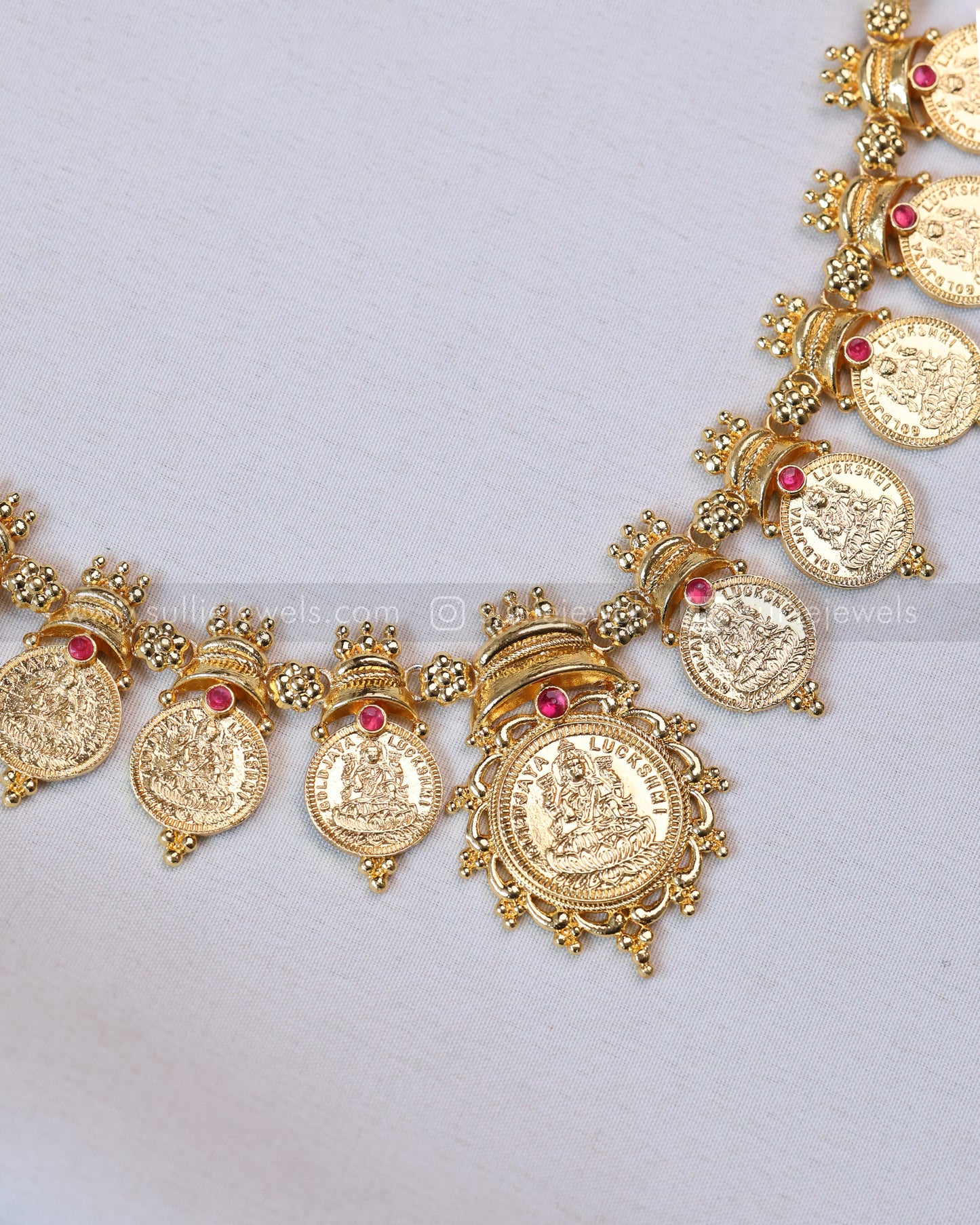 7174 - Gold Plated Coin Mid Length Necklace / Kashumaala