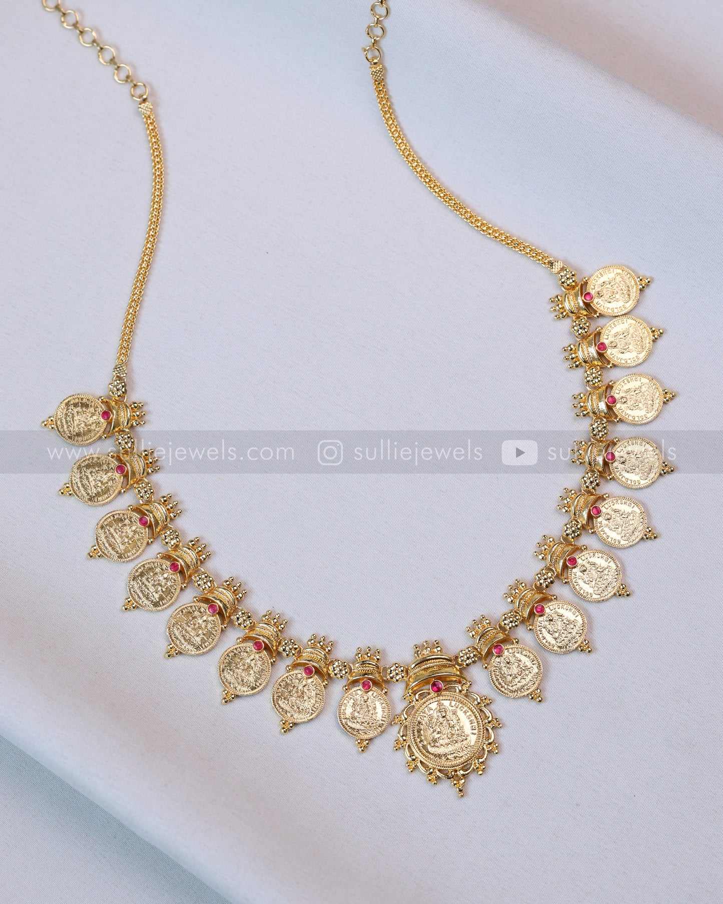 7174 - Gold Plated Coin Mid Length Necklace / Kashumaala