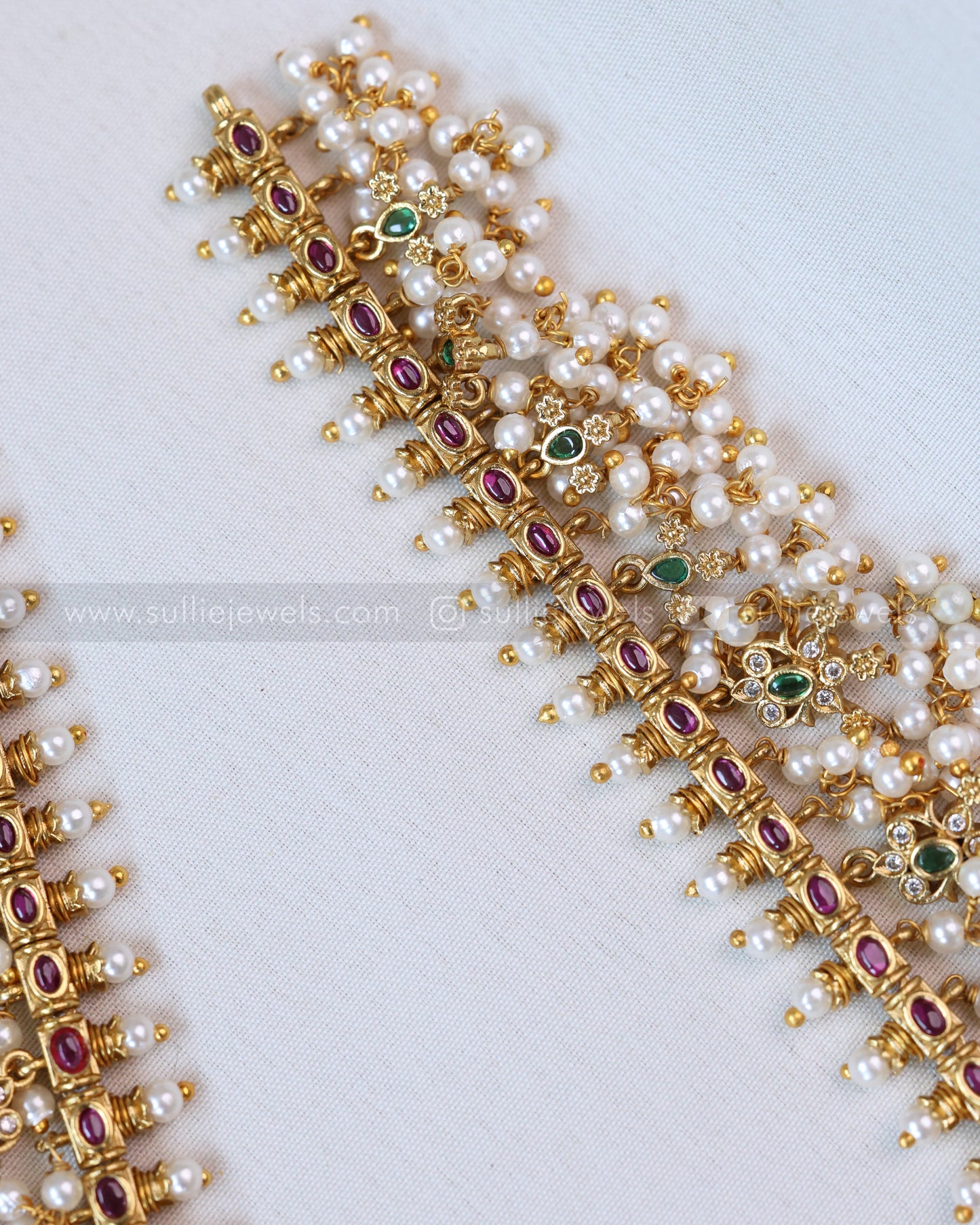 7154 - No Idol Lotus kemp Guttapusalu Long Chain / Haram with Earring