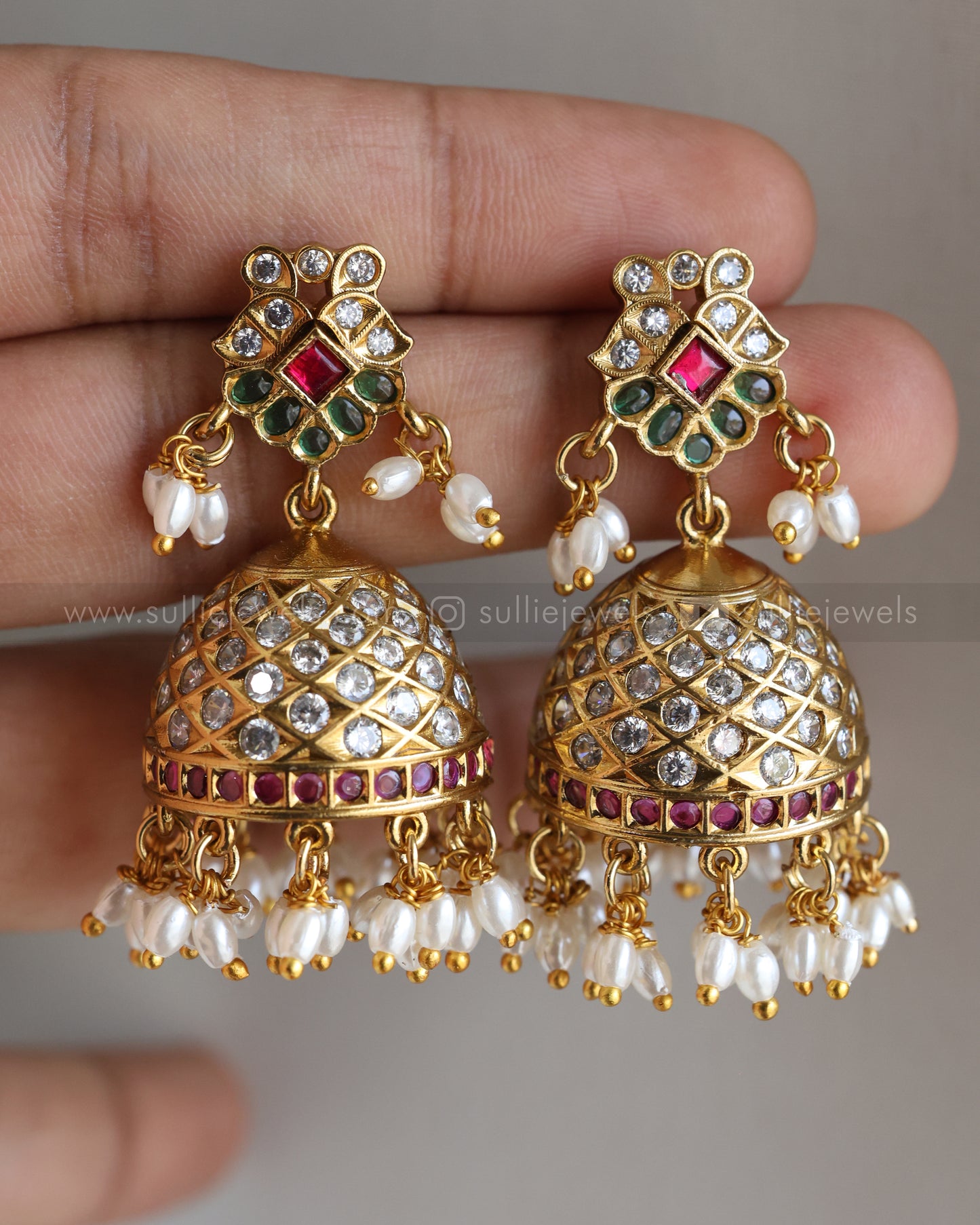 7156 - No Idol Kemp Guttapusalu Haaram with Jhumka