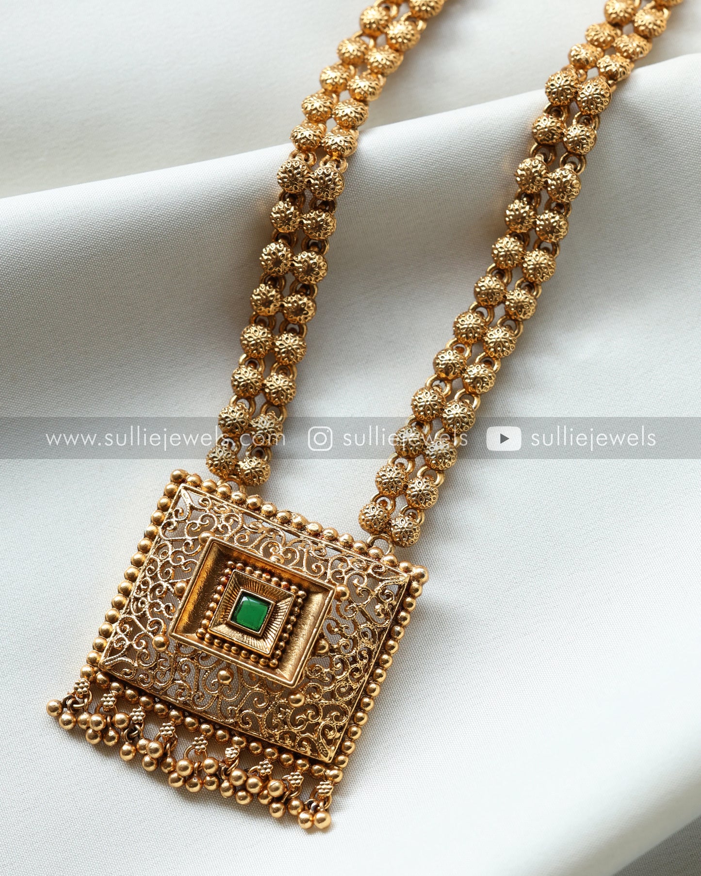Square Pendant Haram / Long Chain
