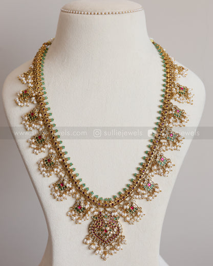 7156 - No Idol Kemp Guttapusalu Haaram with Jhumka
