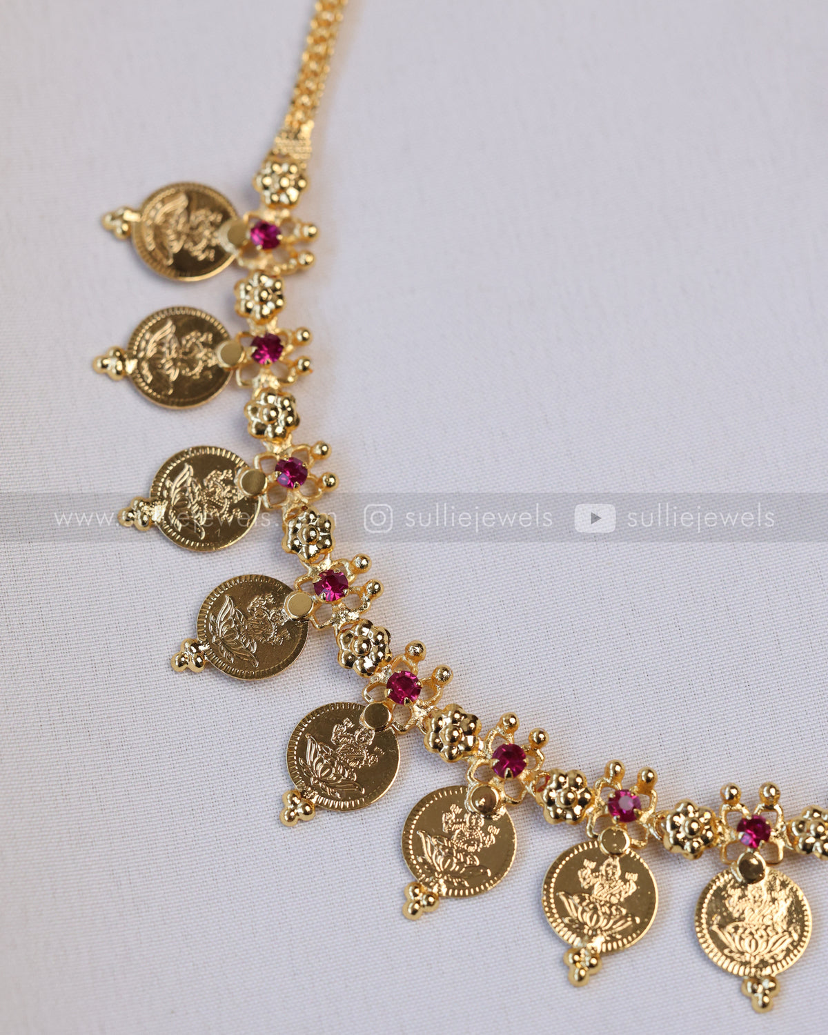 3941 - Minimal Gold Plated Coin Necklace / Kashumaala