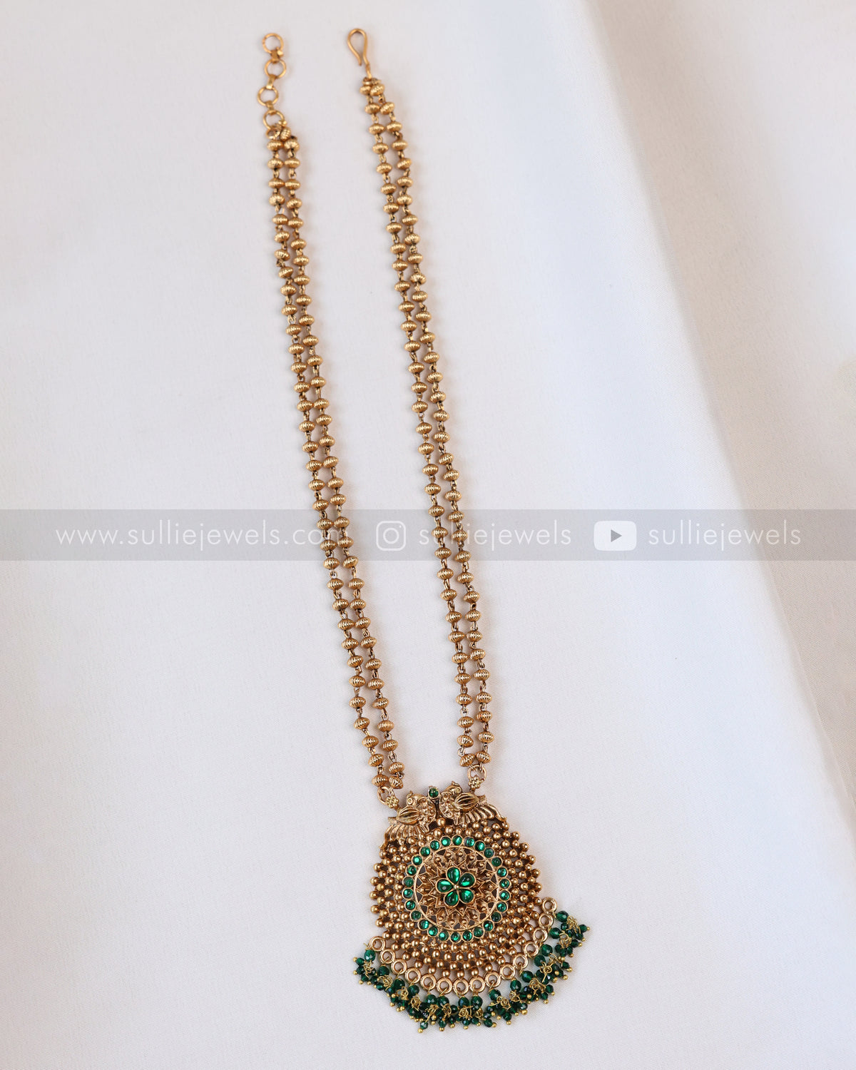 6042 - Sullie Basic - Green Flower Two Layered Gold Beaded Pendant with Jhumka