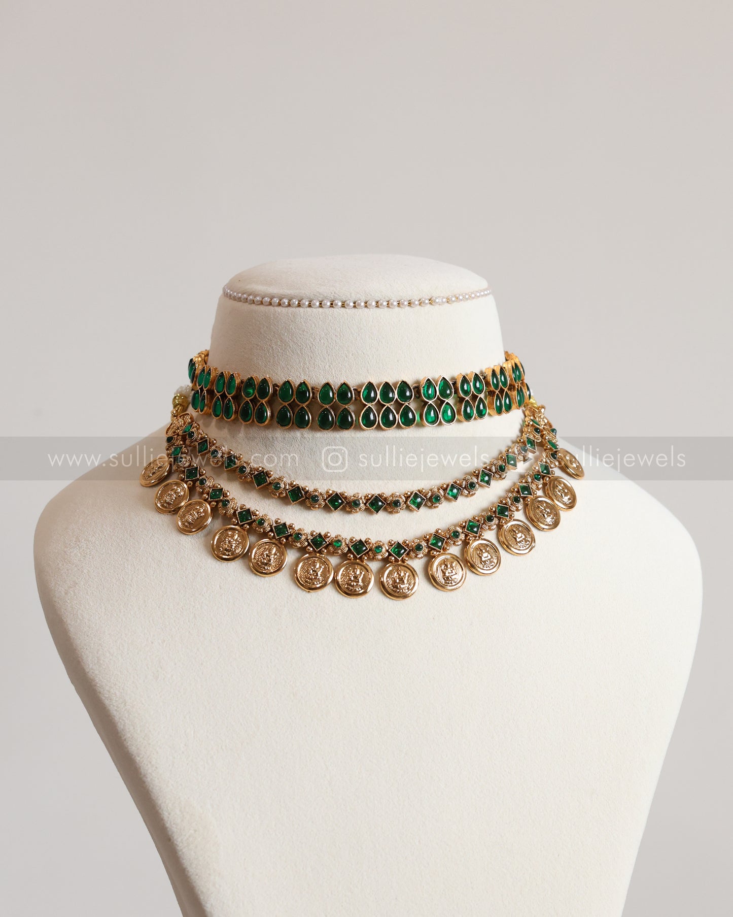 Sullie Basic - Green Coin & Stone Layered Combo