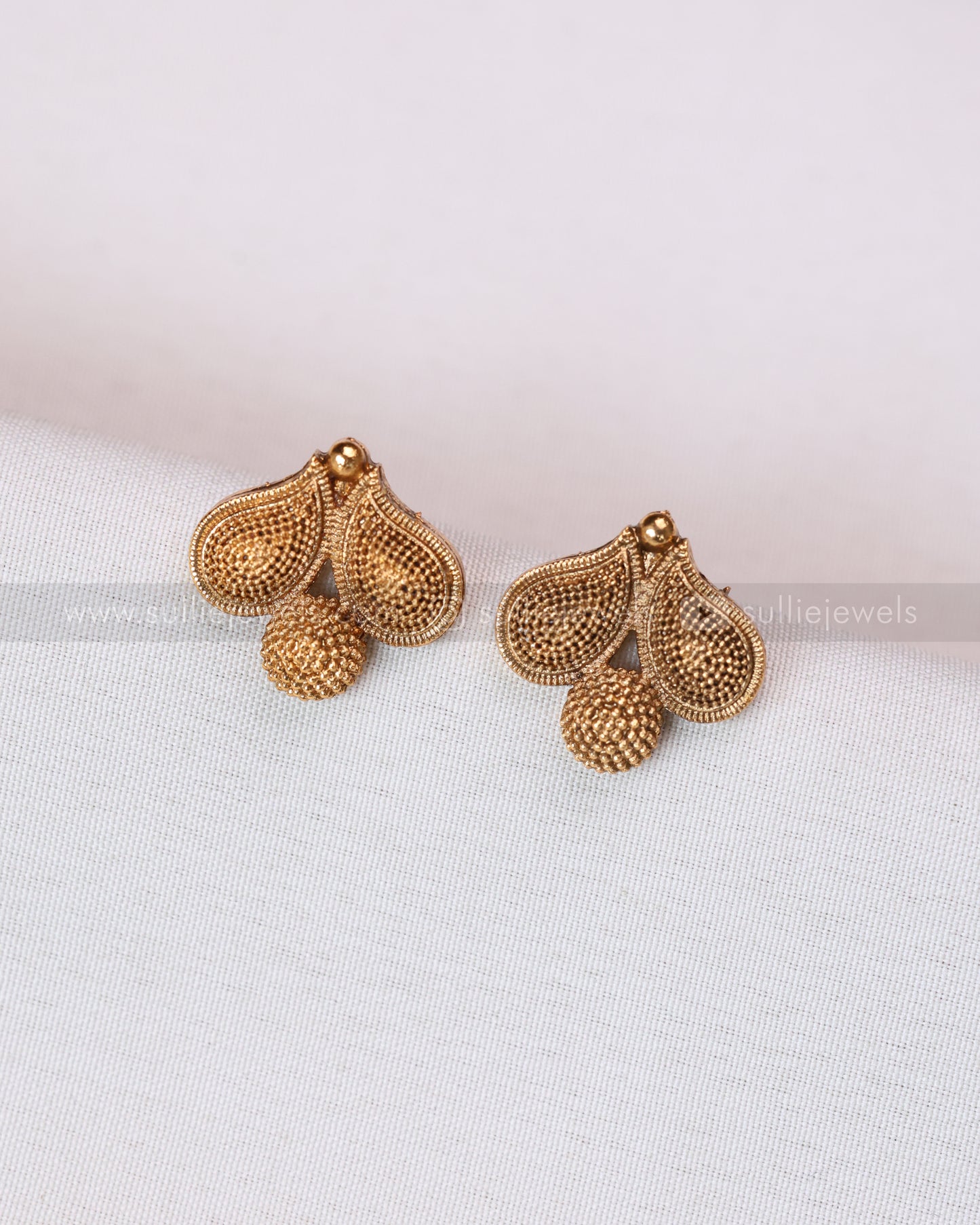 3777 - Sullie Basic - Gold Mango Necklace with Stud