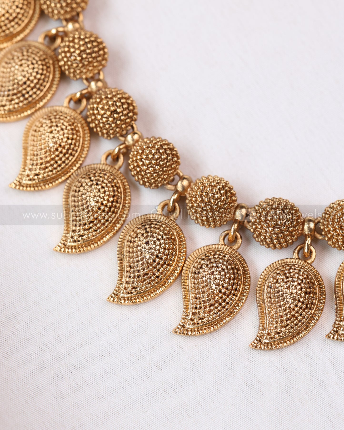 3777 - Sullie Basic - Gold Mango Necklace with Stud