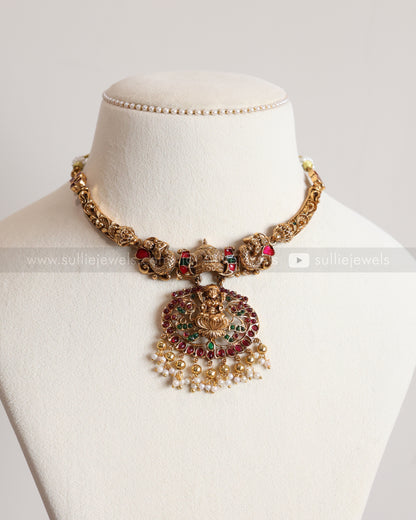 3871 - Sullie Basic - Lakshmi Pendant Hasli Necklace with Earring