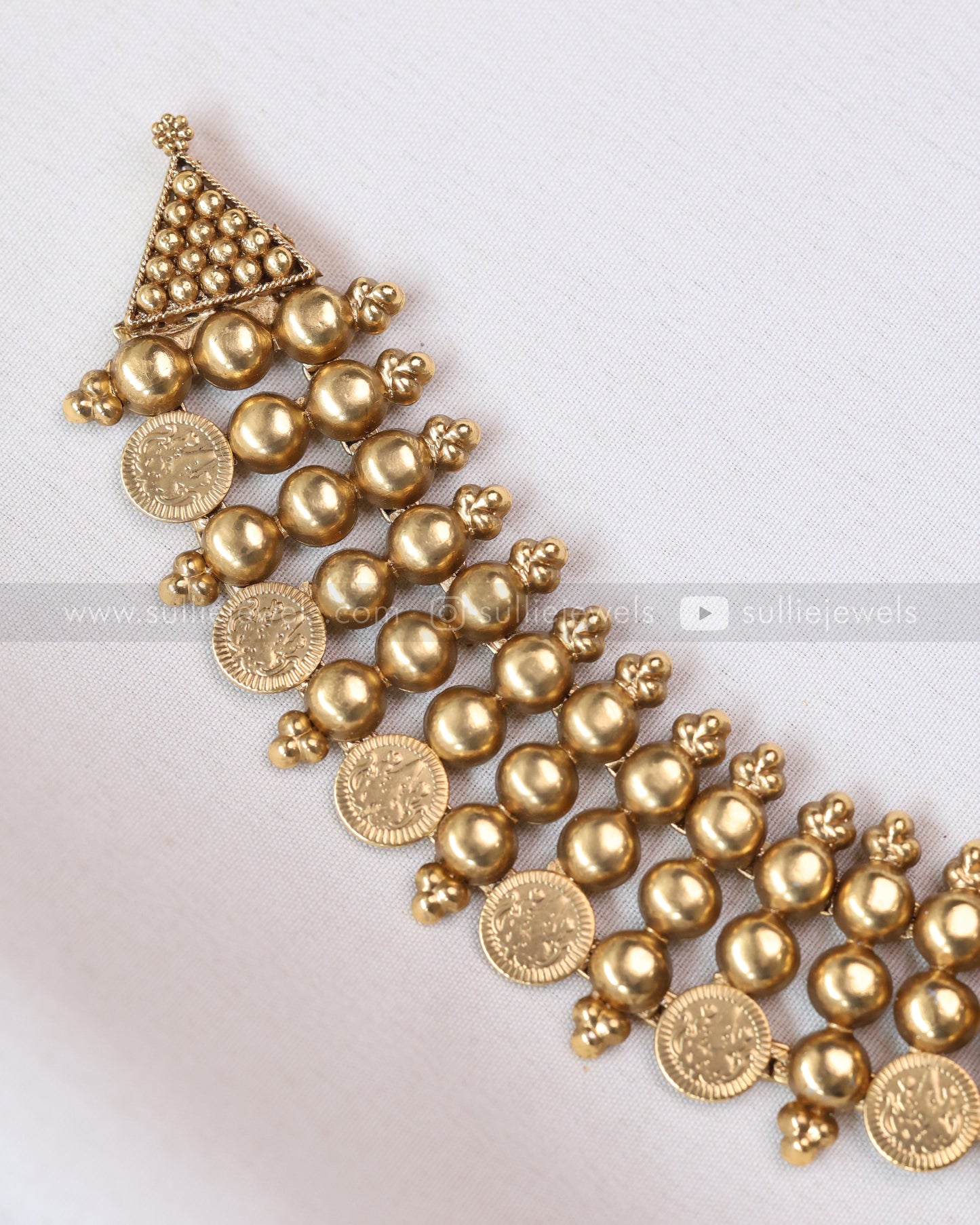 3783 - Sullie Basic - Golden Beaded Coin  Necklace with Stud
