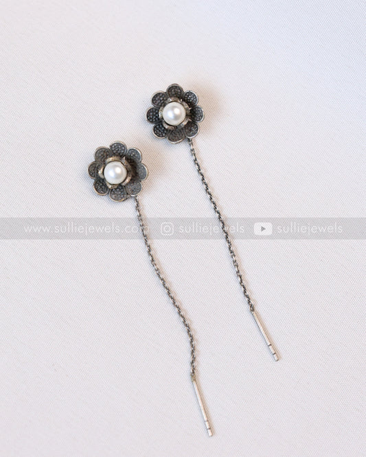 Sui Dhaga Oxidised White Flower Earrings