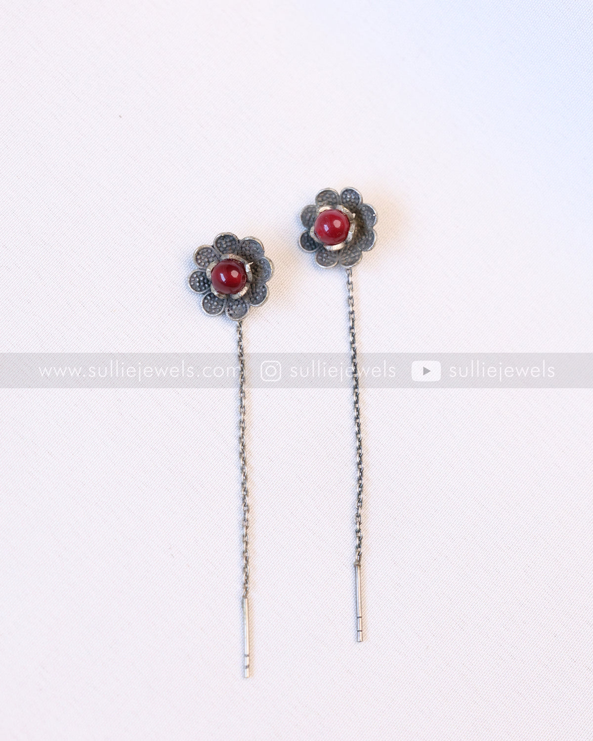 Sui Dhaga Oxidised Red Flower Earrings