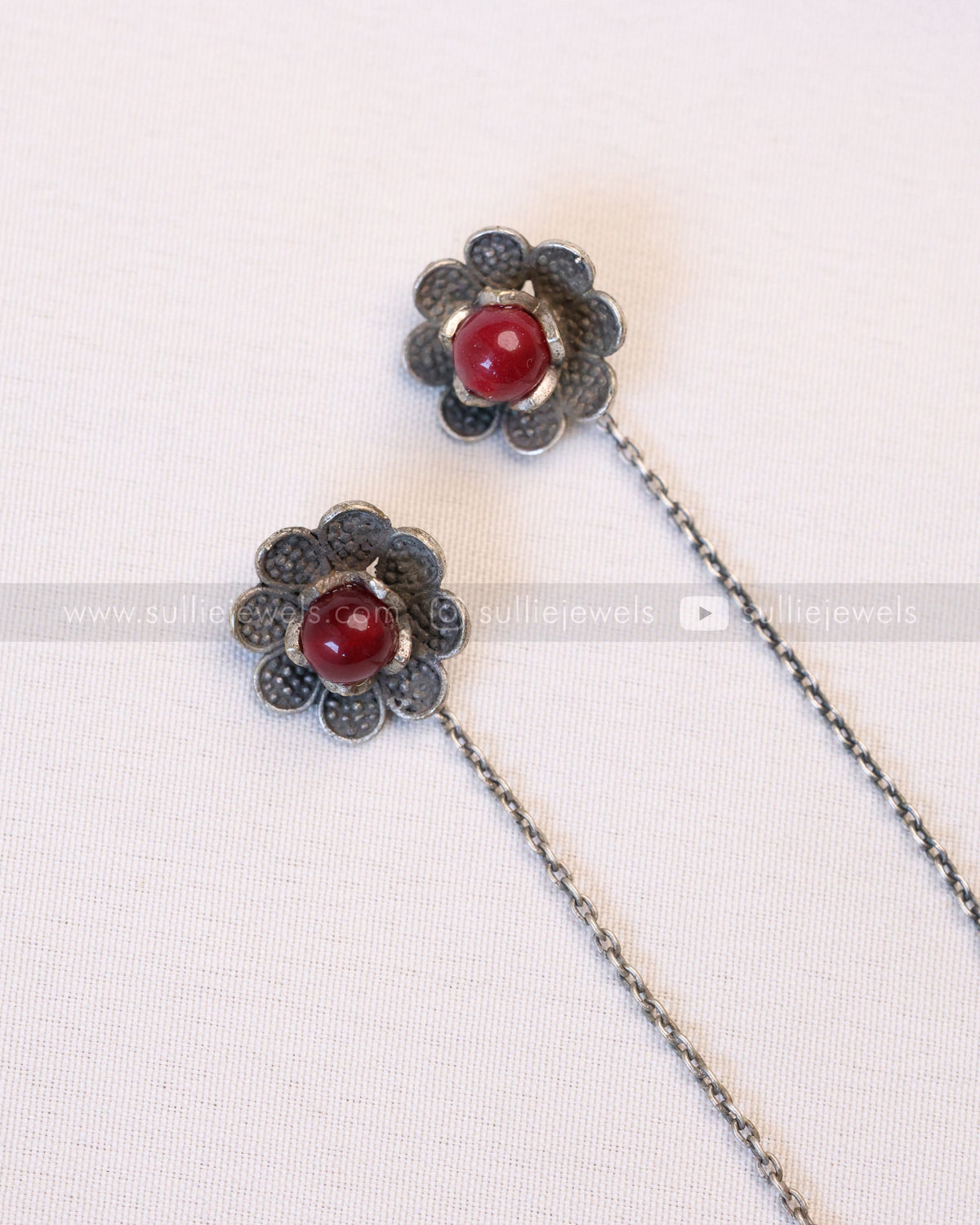 Sui Dhaga Oxidised Red Flower Earrings