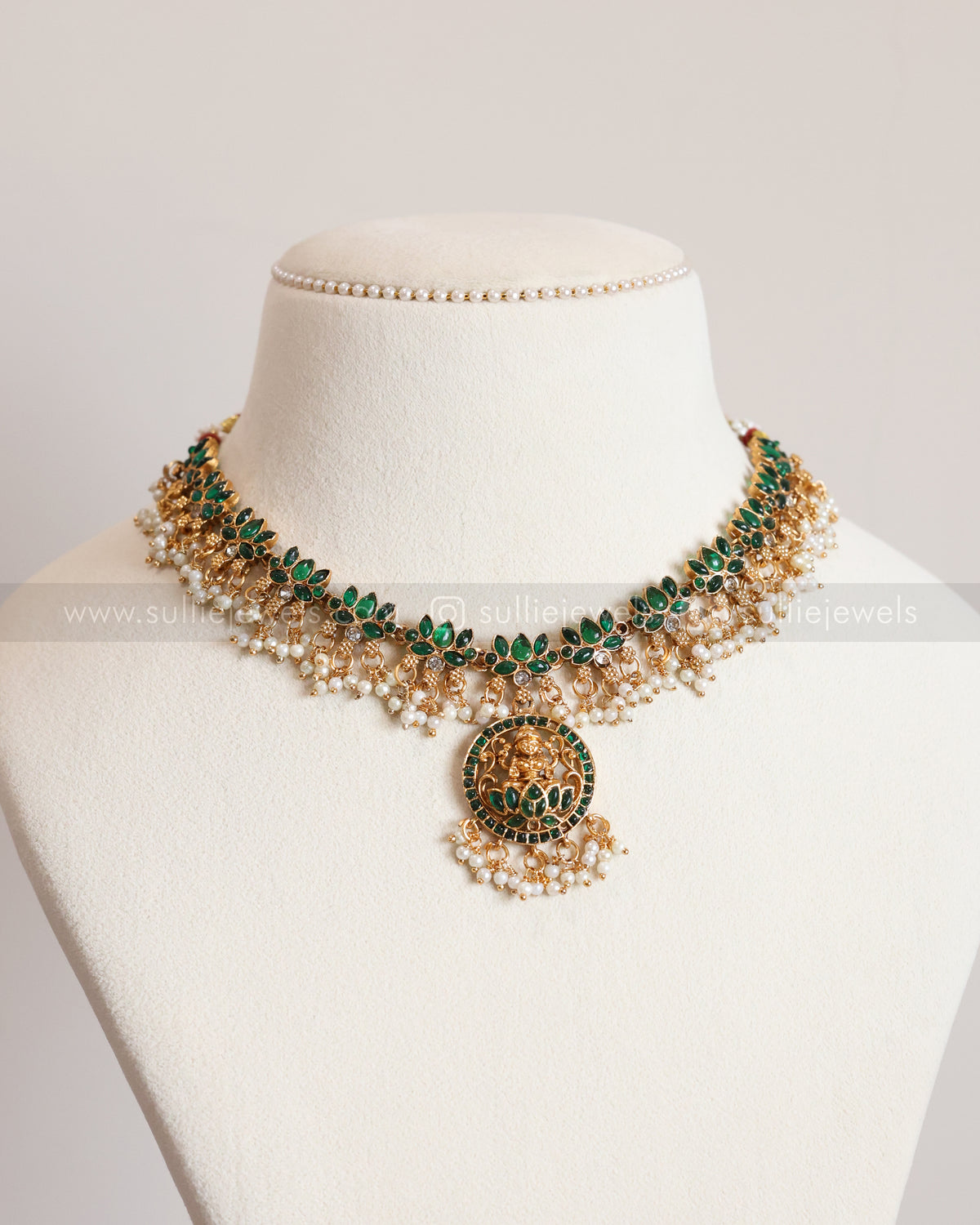 3409 - Sullie Basic - Lakshmi Pendant Lotus Guttapusalu Necklace with Jhumka - Green